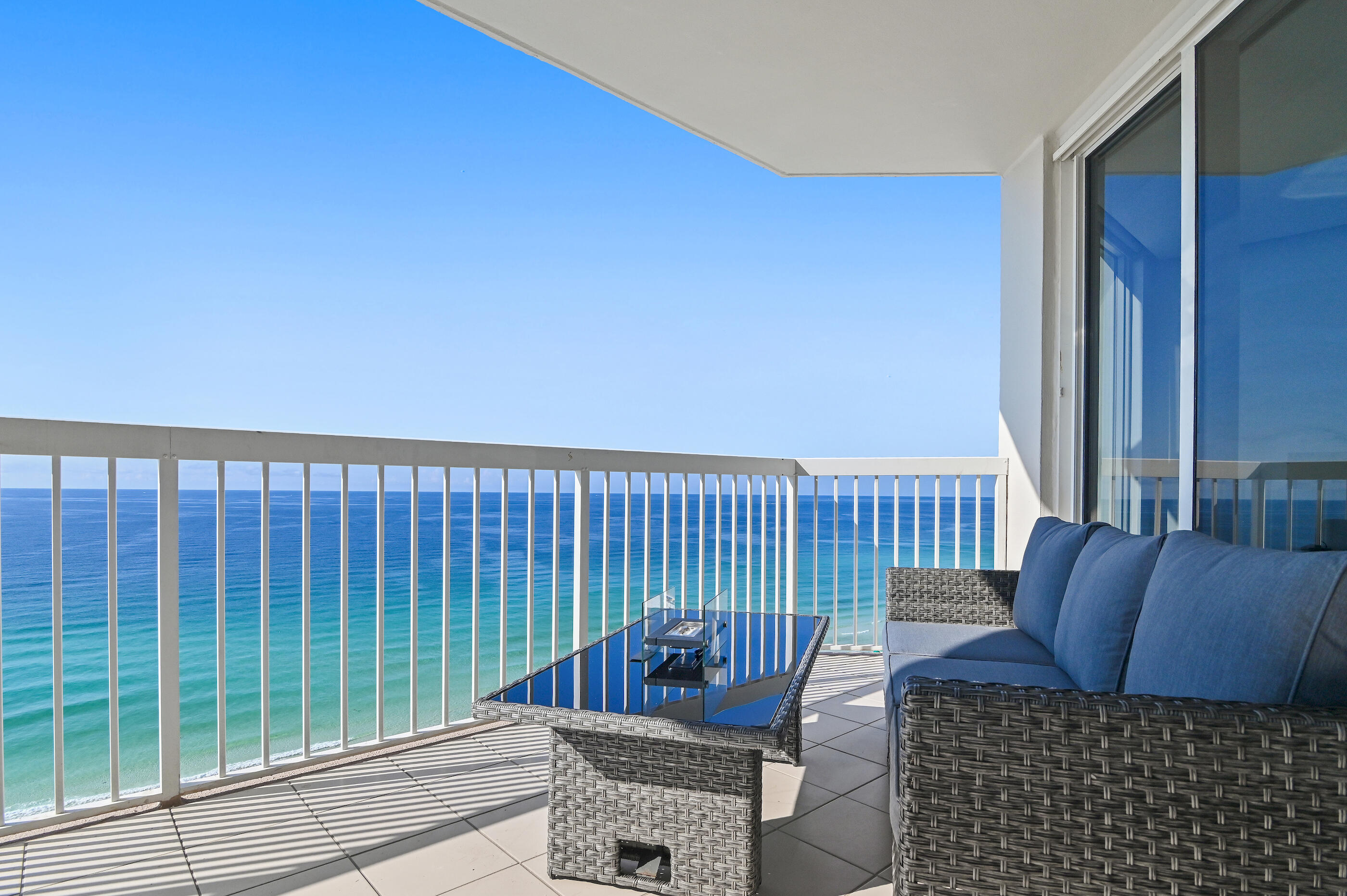 SILVER BEACH TOWERS E - Residential
