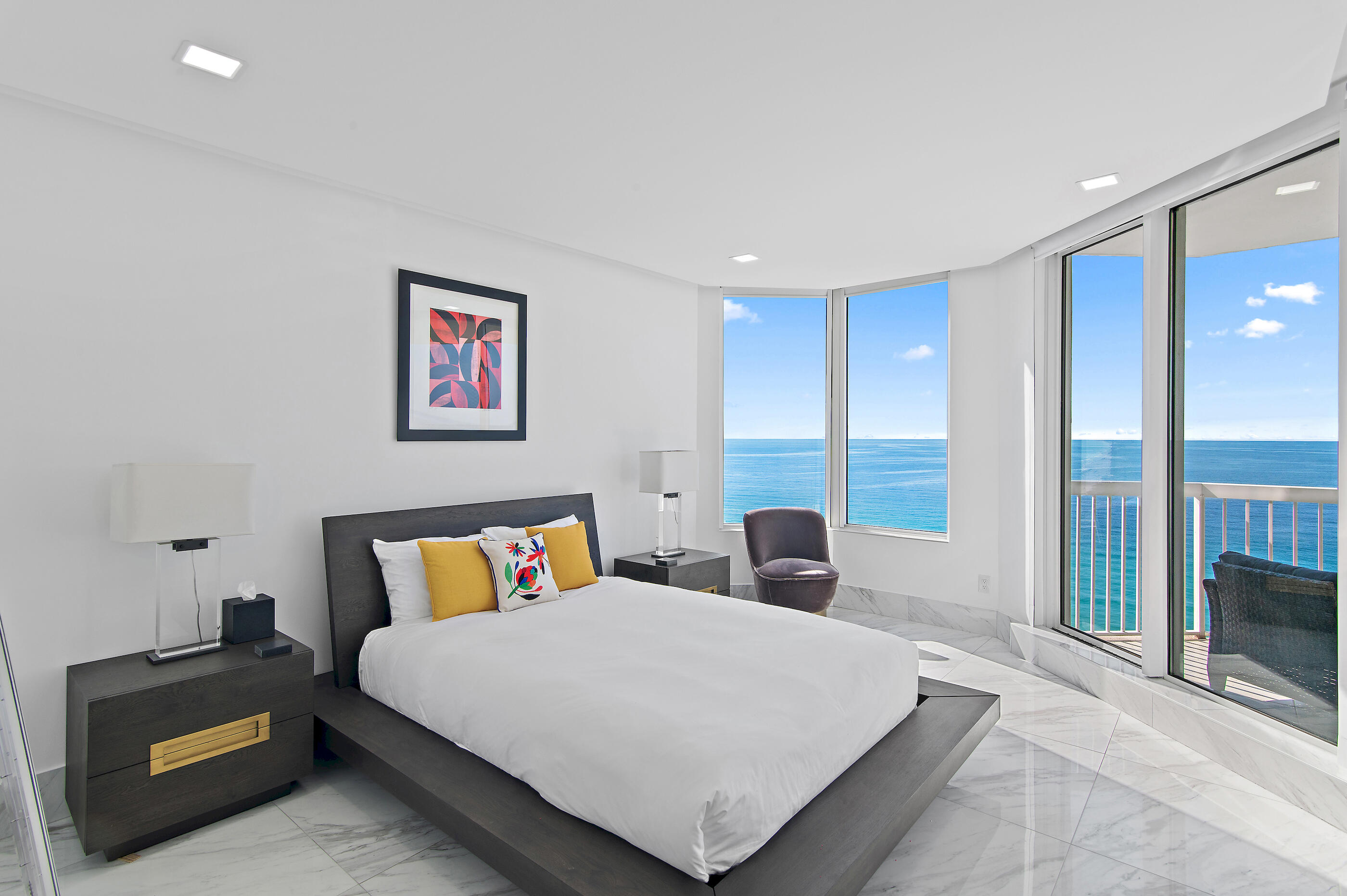 SILVER BEACH TOWERS E - Residential