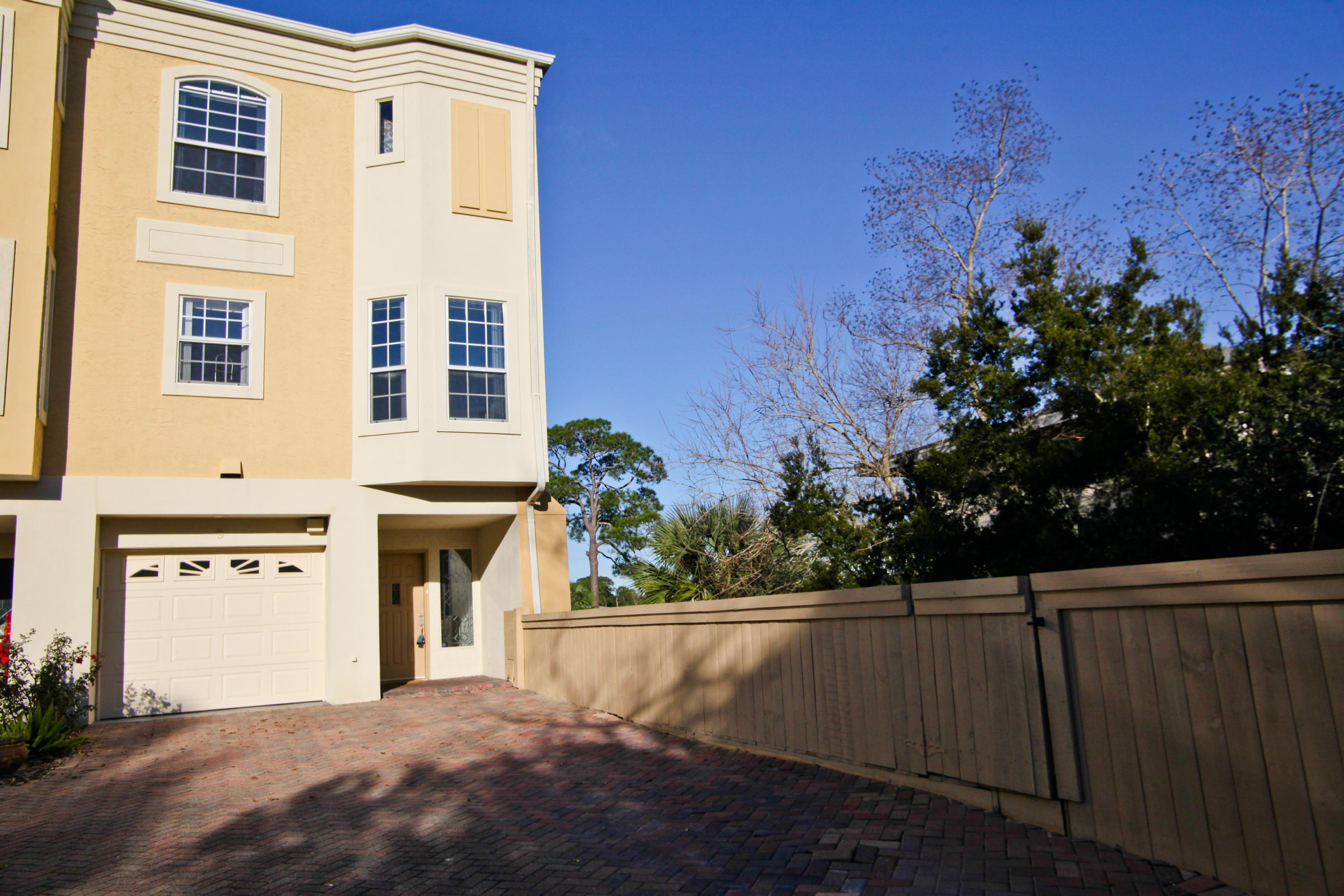 MOORINGS PH 2 - Residential