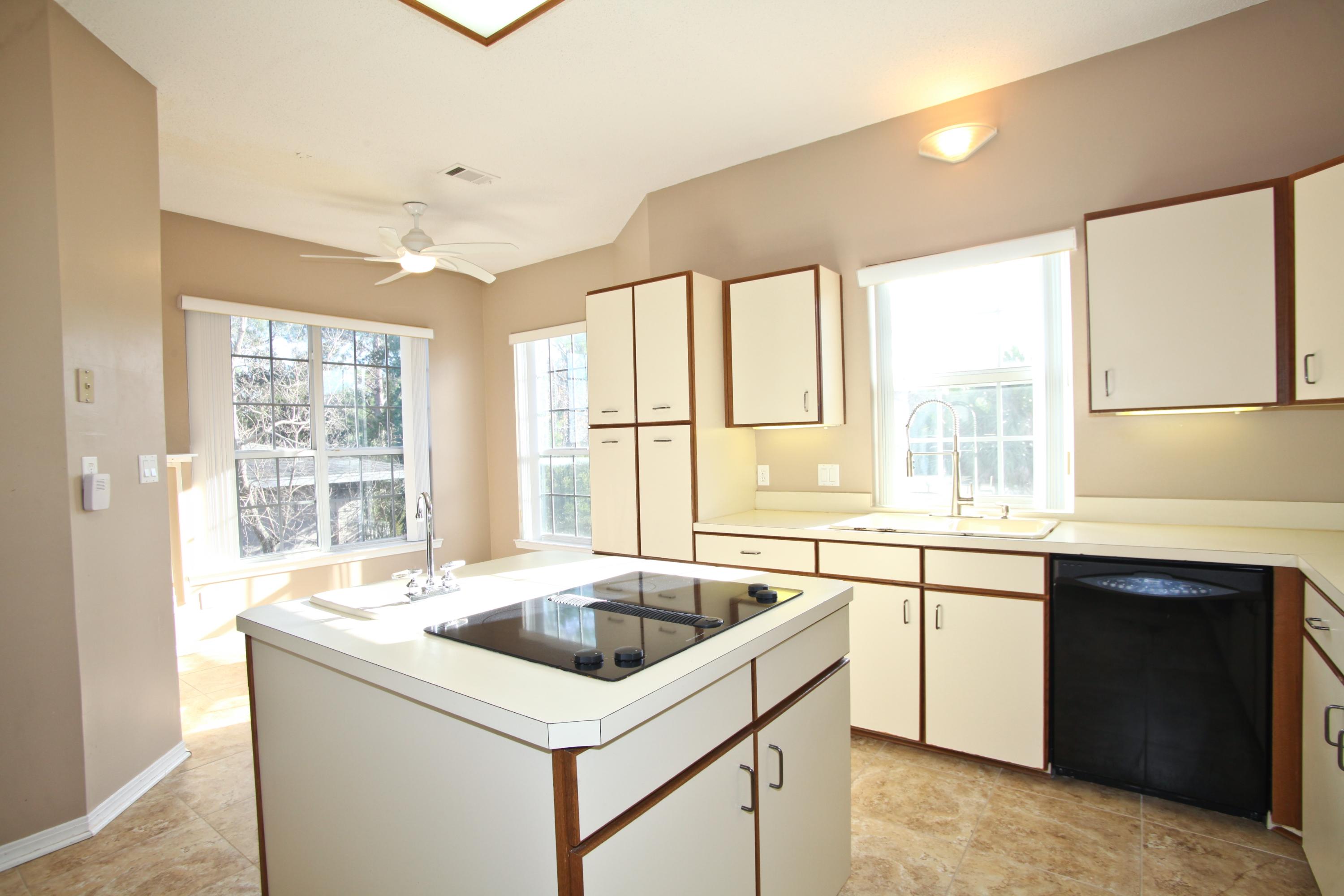 MOORINGS PH 2 - Residential