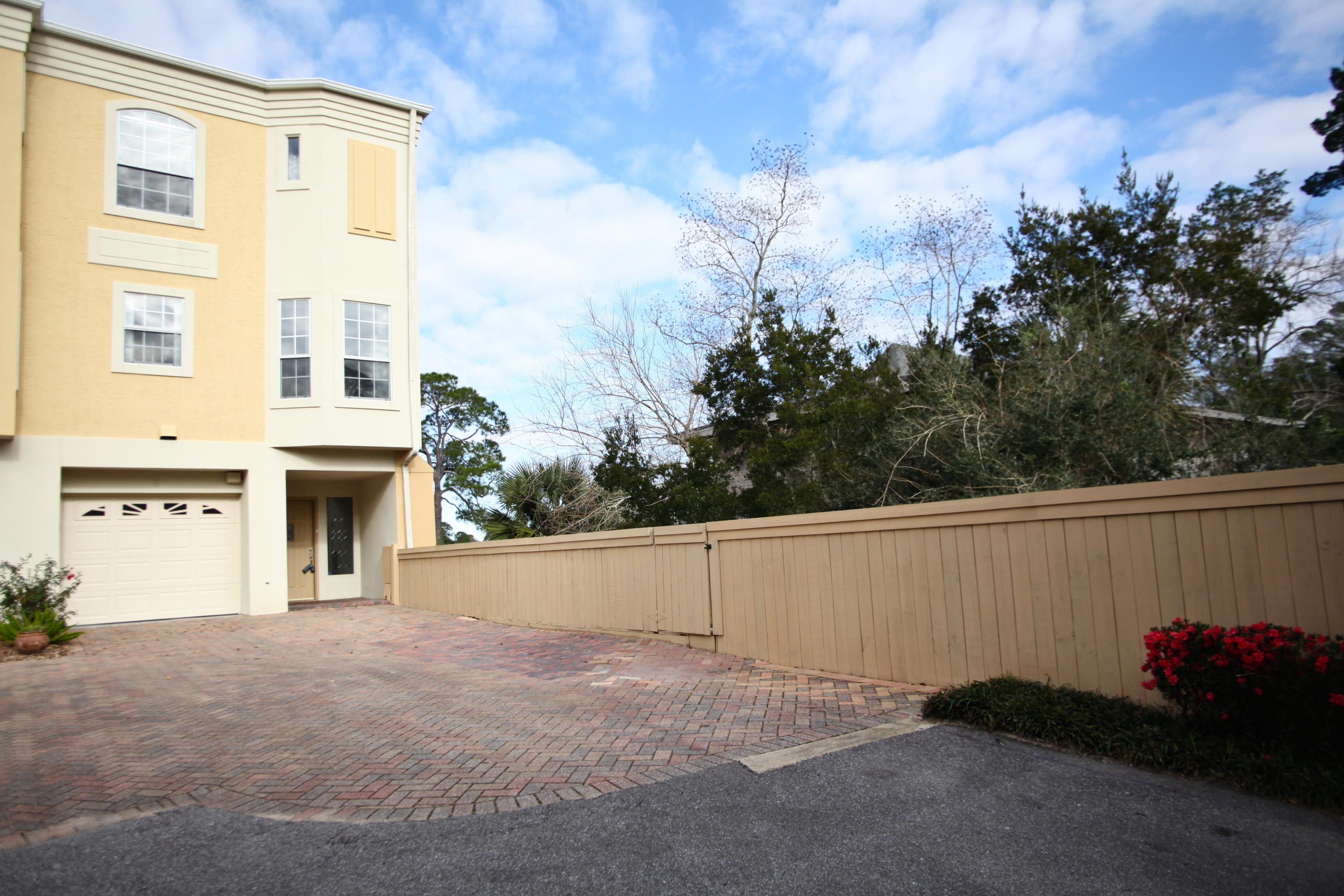 MOORINGS PH 2 - Residential