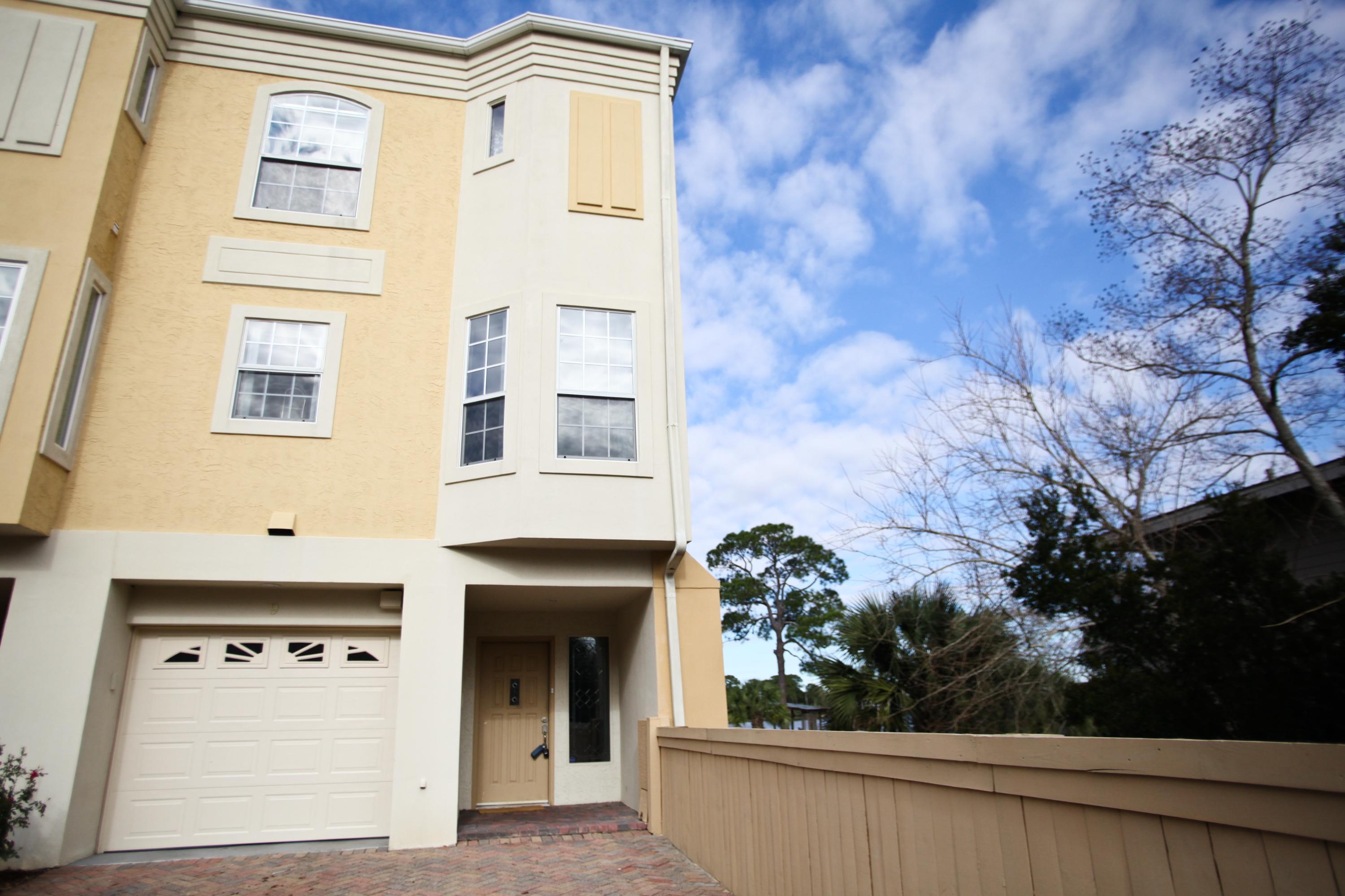 MOORINGS PH 2 - Residential