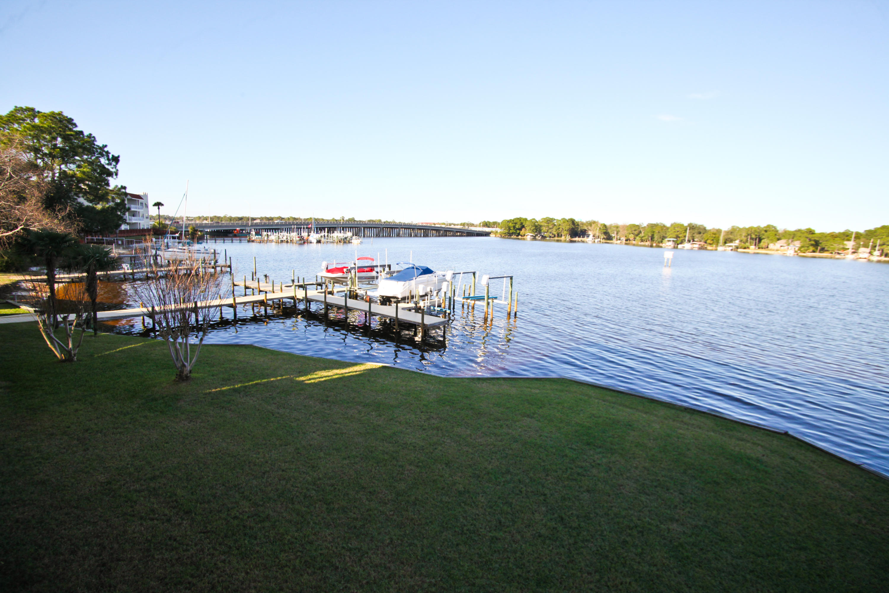 MOORINGS PH 2 - Residential