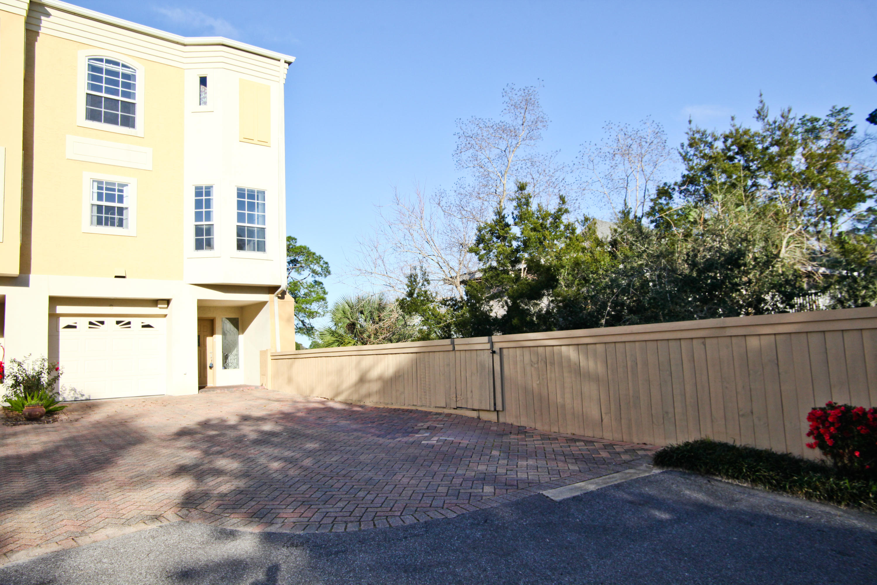 MOORINGS PH 2 - Residential