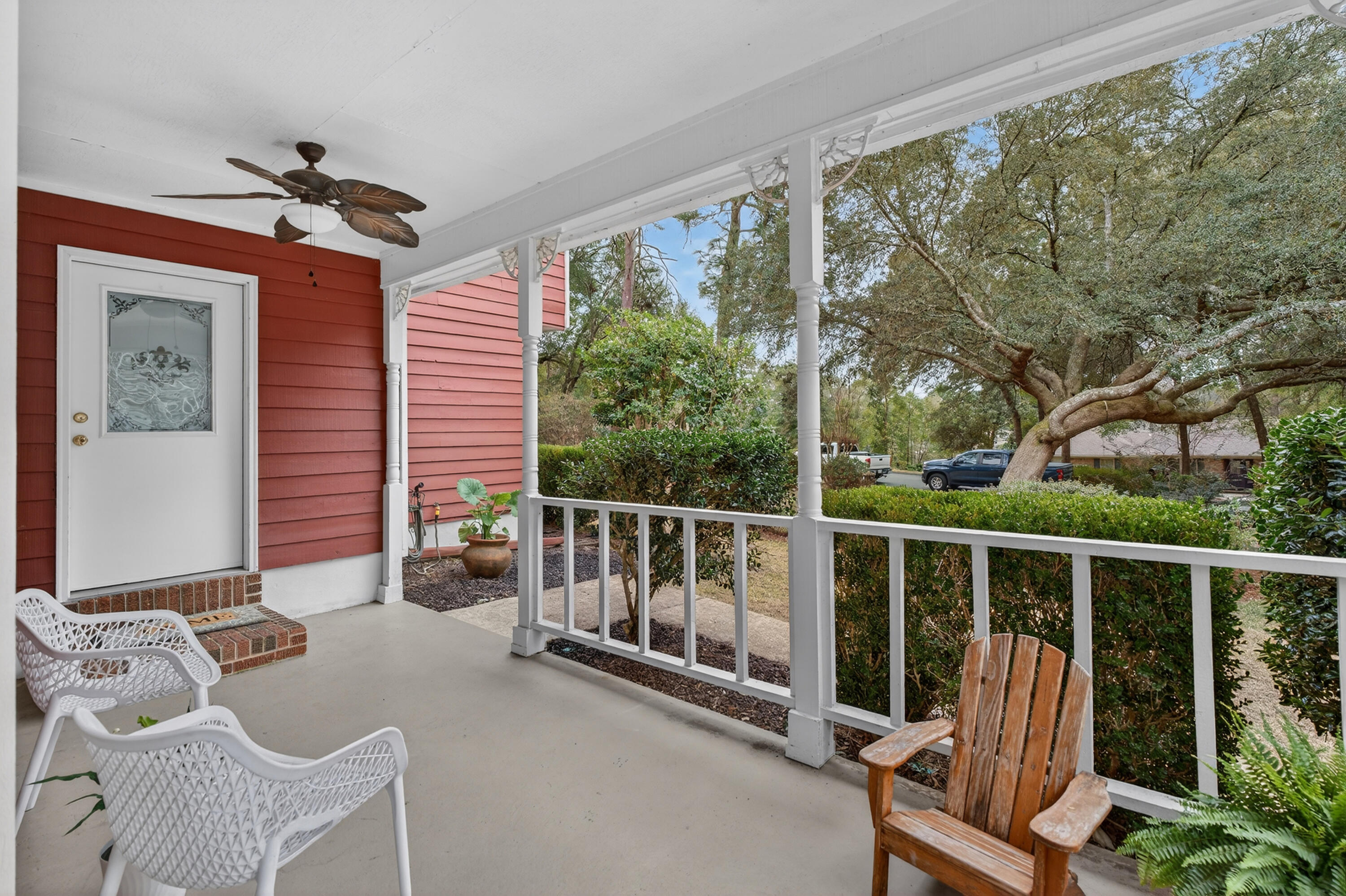 LE CHATEAU - Residential