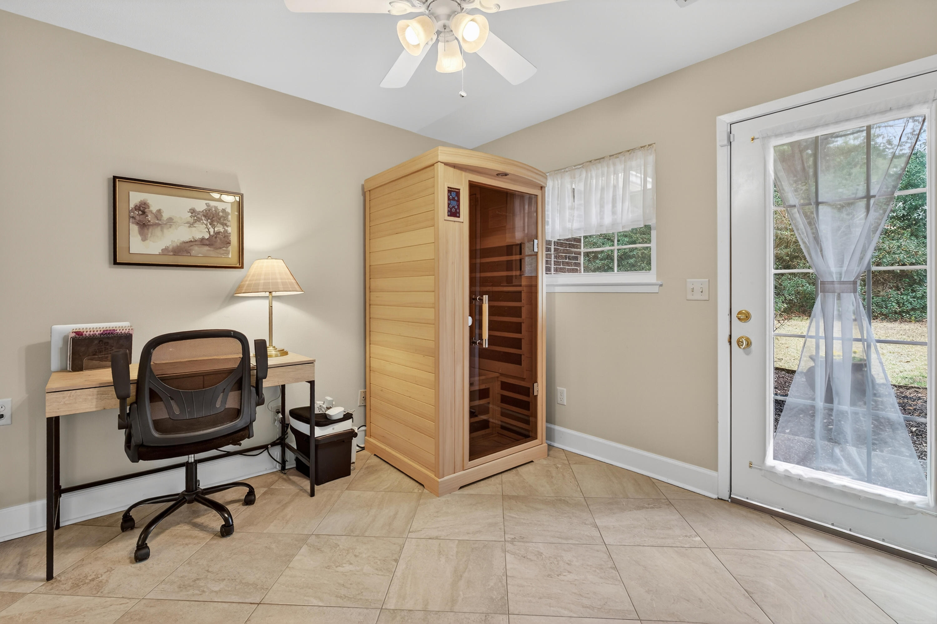 LE CHATEAU - Residential