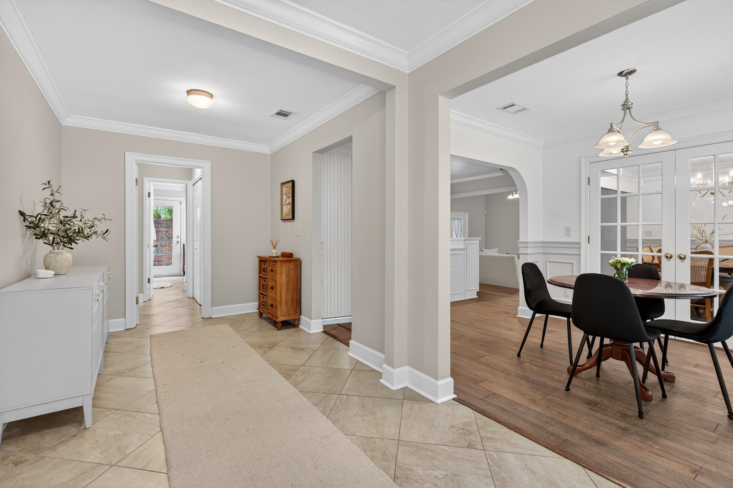 LE CHATEAU - Residential