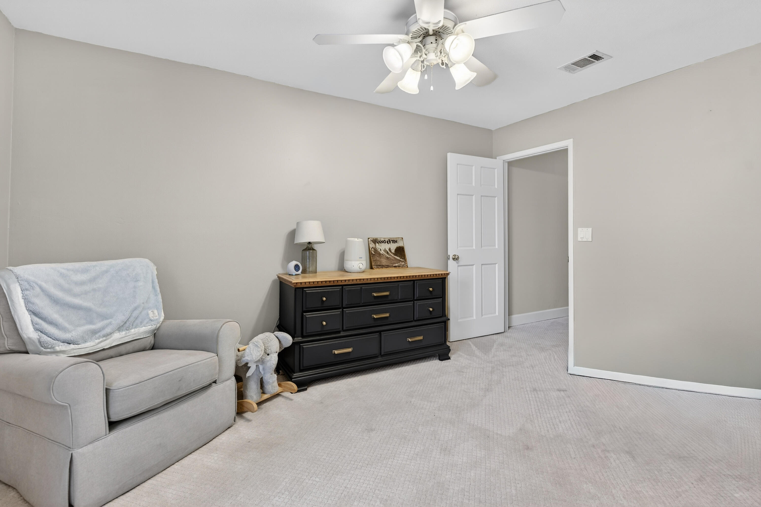 LE CHATEAU - Residential