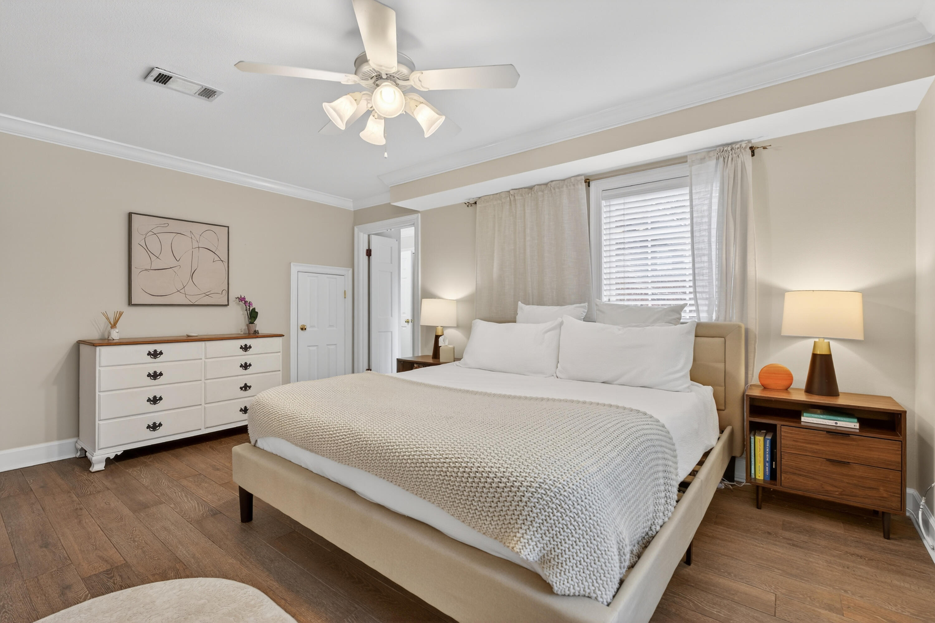 LE CHATEAU - Residential