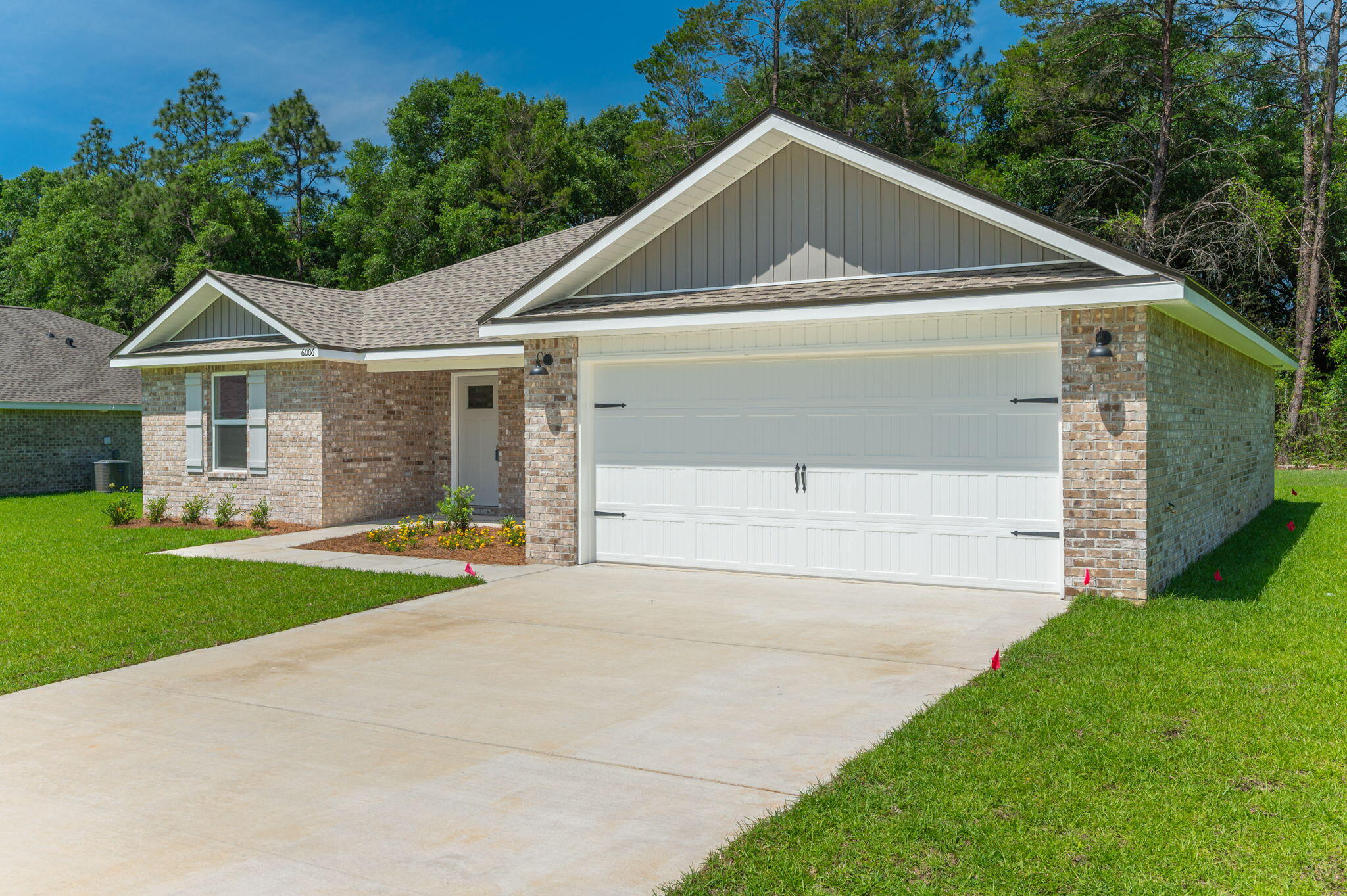 OAK HOLLOW - Residential