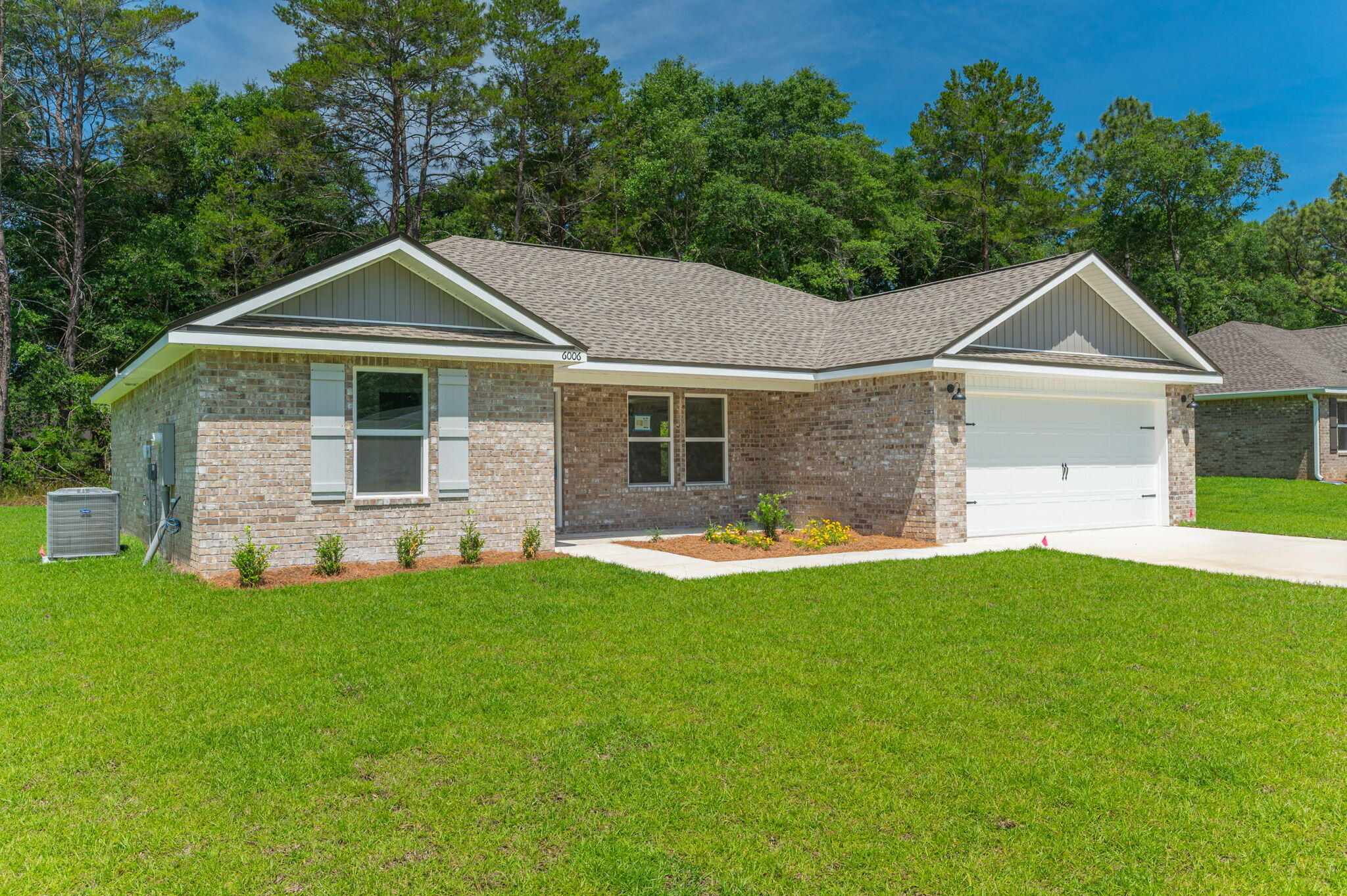 OAK HOLLOW - Residential