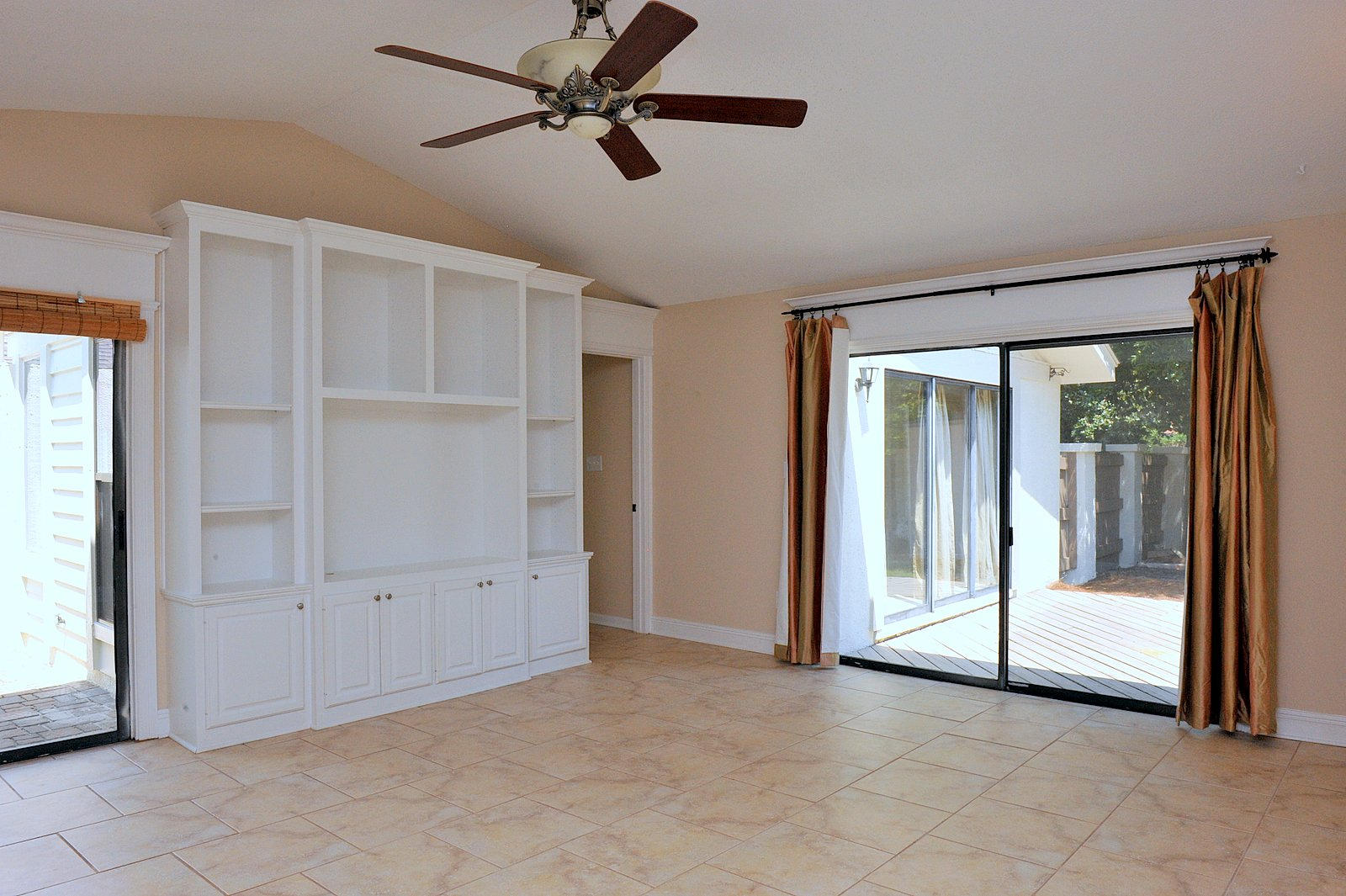 L'ATRIUM - Residential Lease