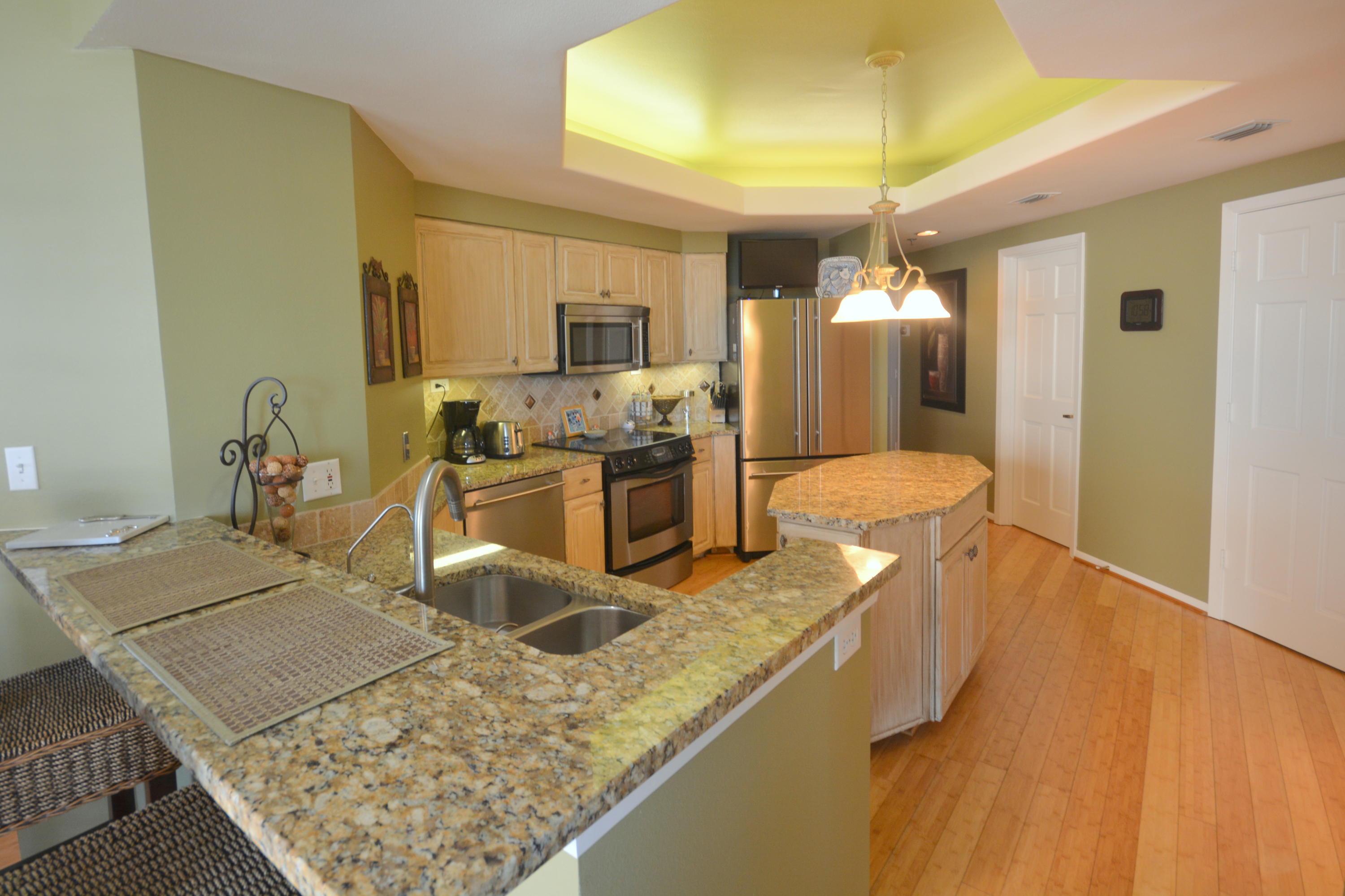 EAST PASS TOWERS CONDO PH 2 - Residential