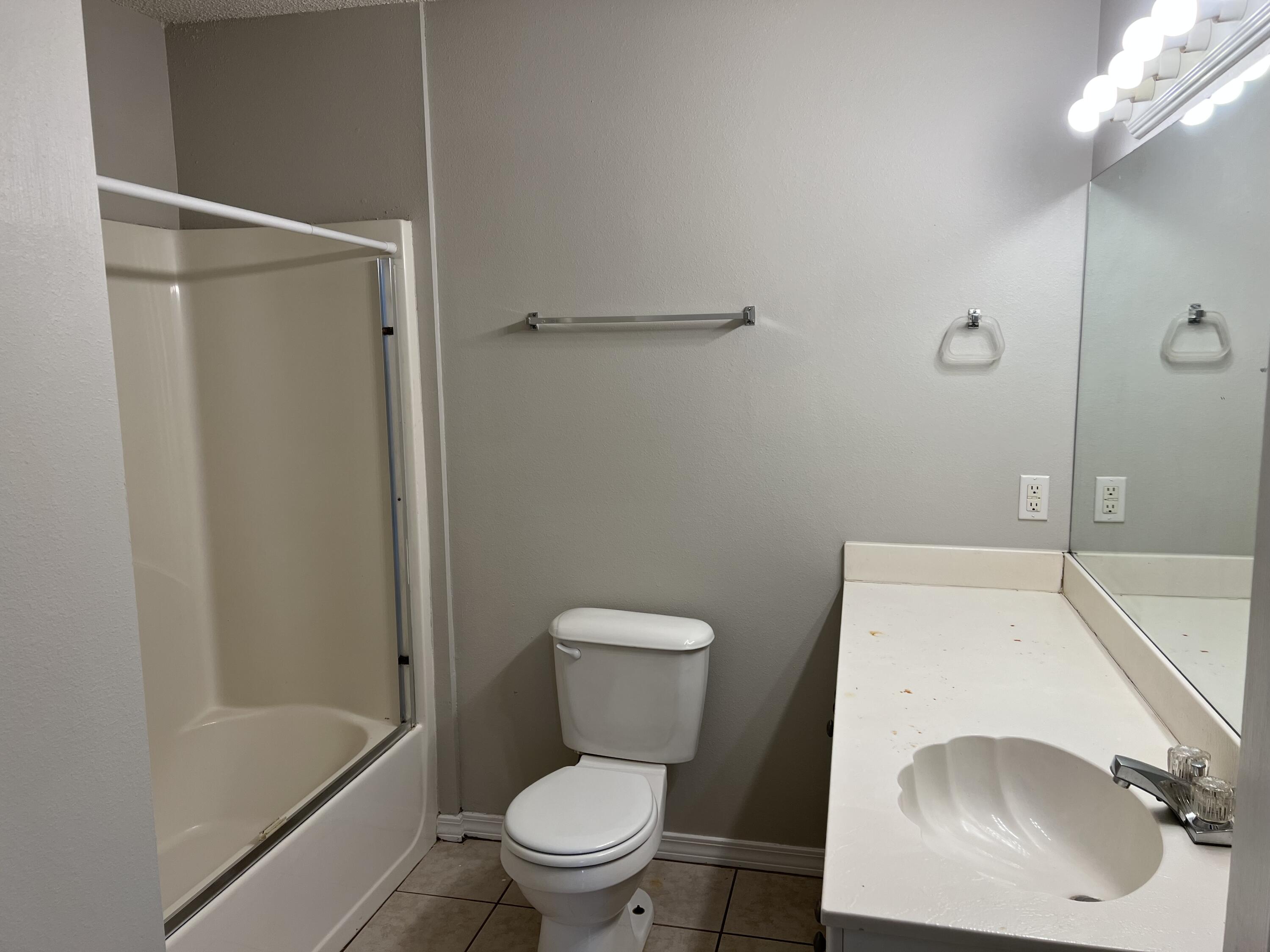 ENCHANTED ESTATES - Residential Lease