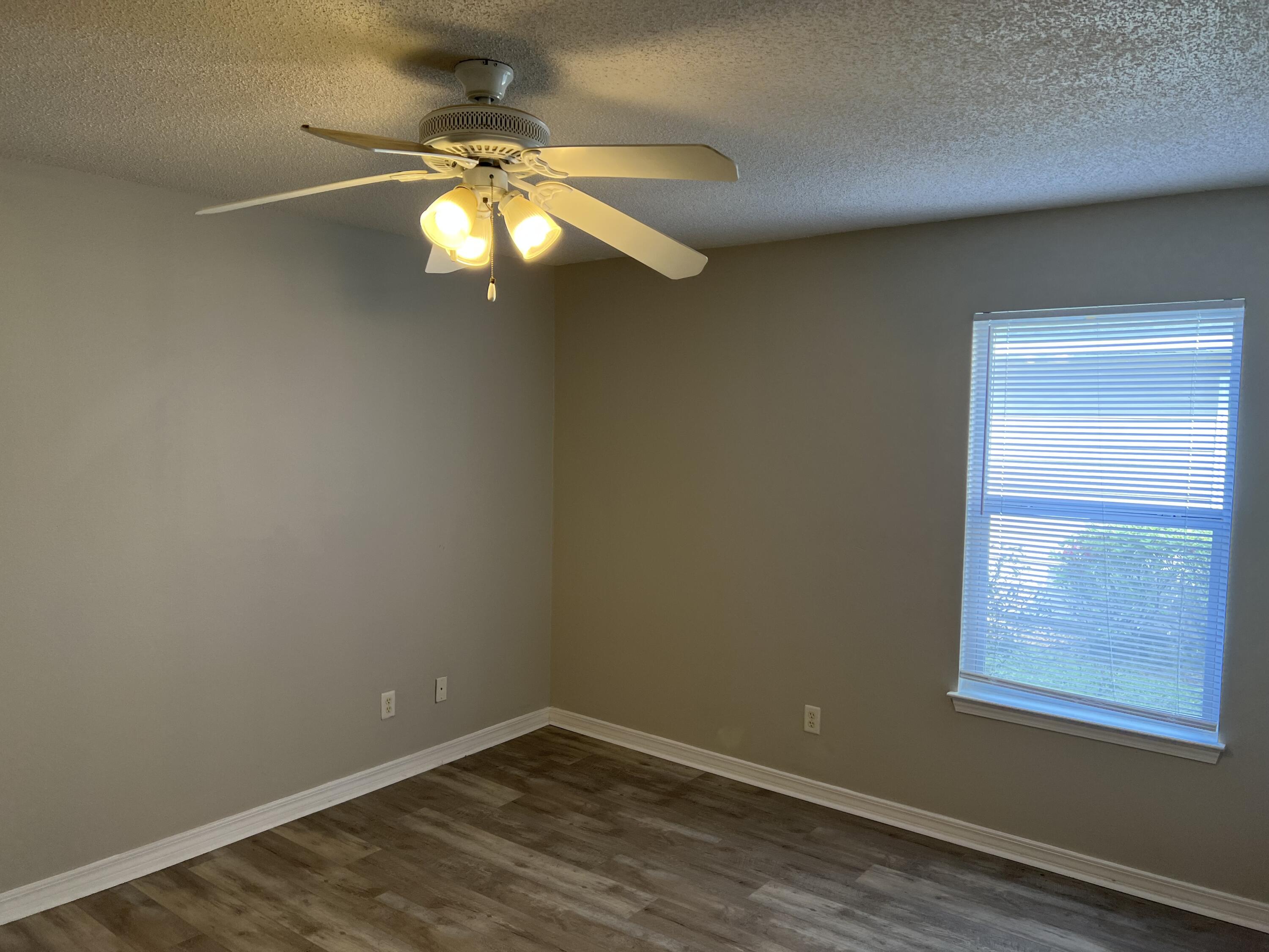 ENCHANTED ESTATES - Residential Lease