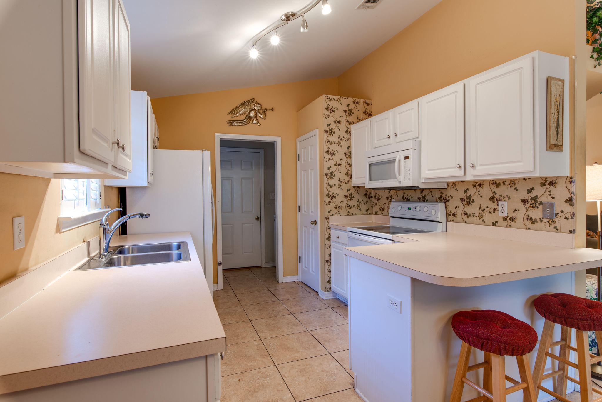 HIDDEN BAY VILLAGE PH 2 - Residential