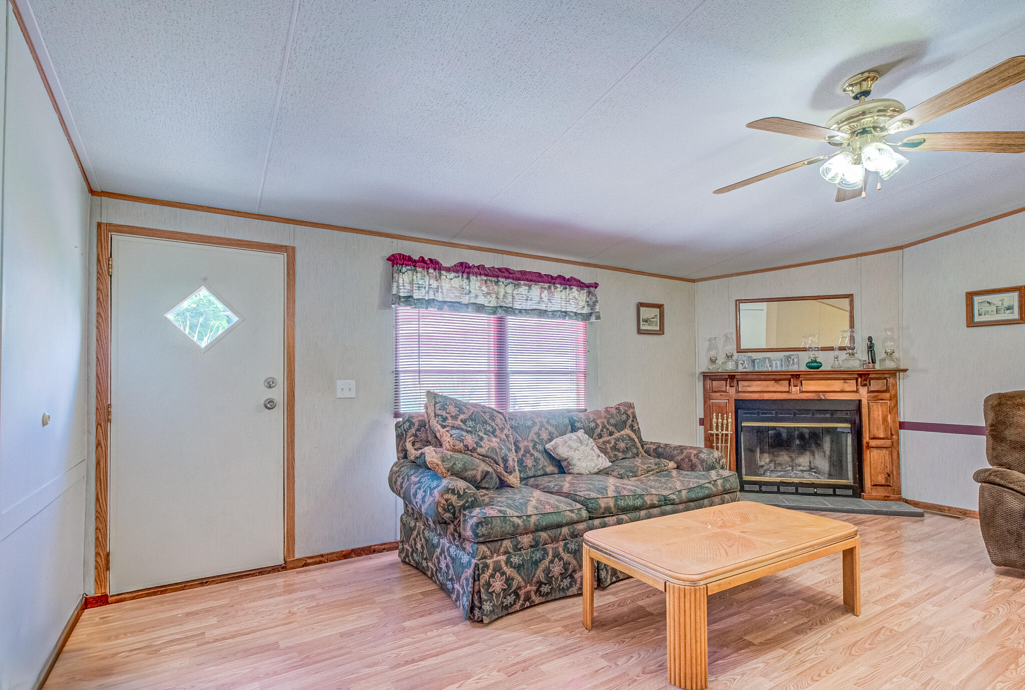 NO RECORDED SUBDIVISION - Residential