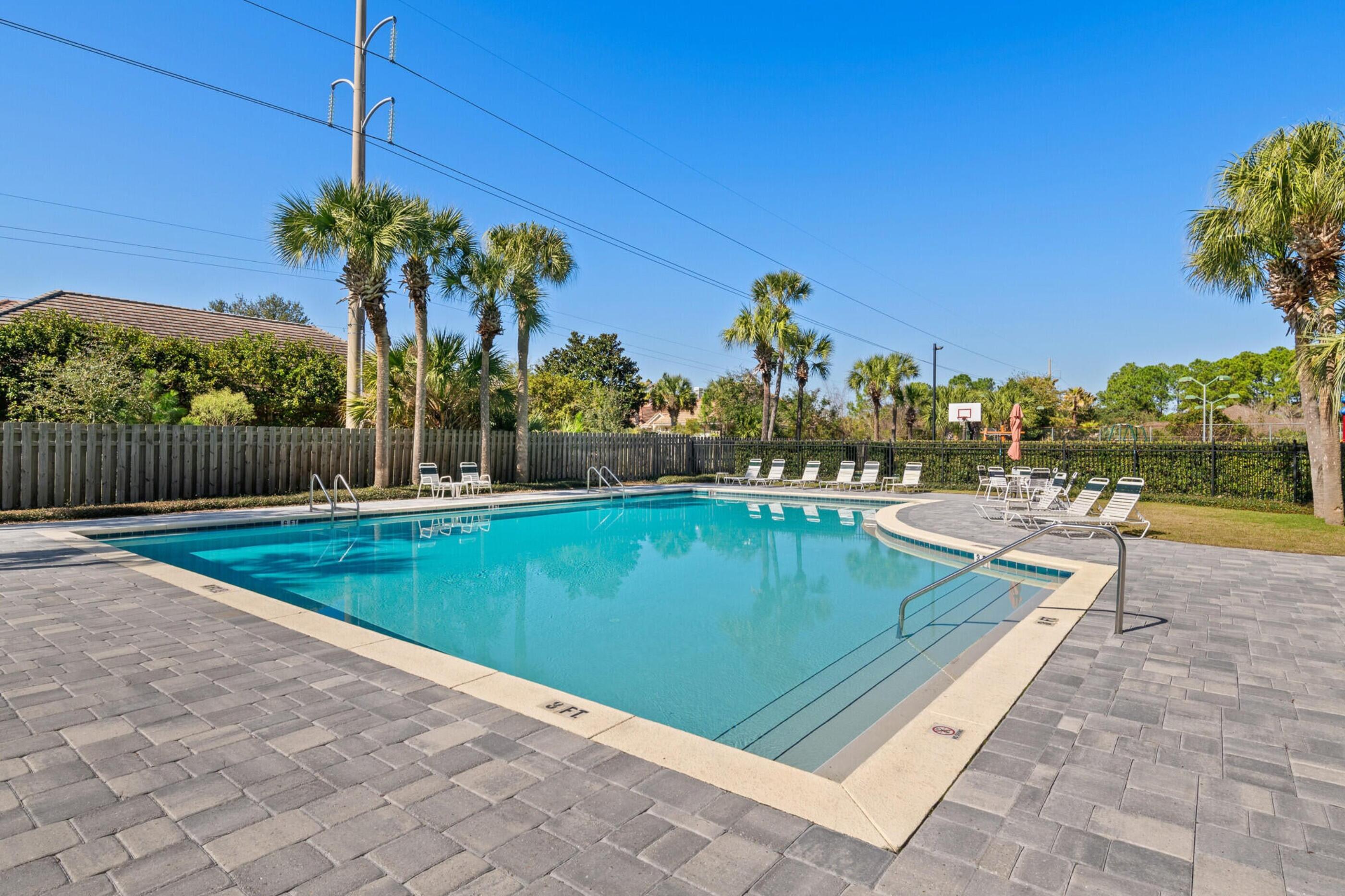 EMERALD LAKES PH 1 - Residential