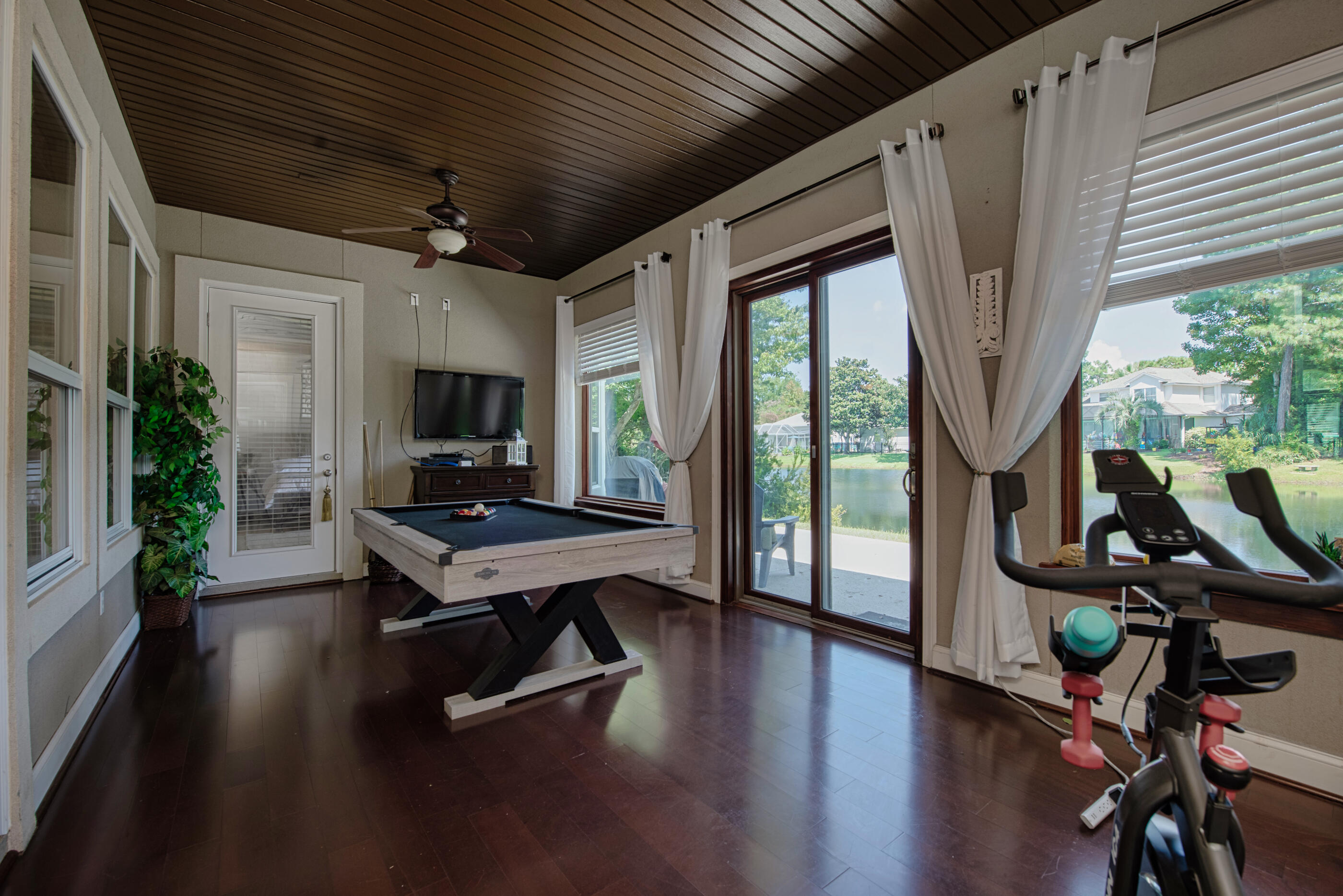 EMERALD LAKES PH 1 - Residential