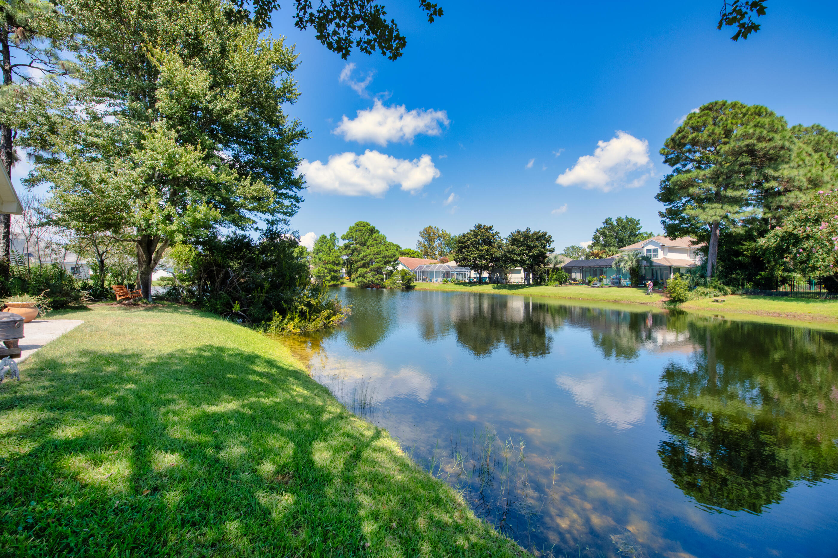 EMERALD LAKES PH 1 - Residential