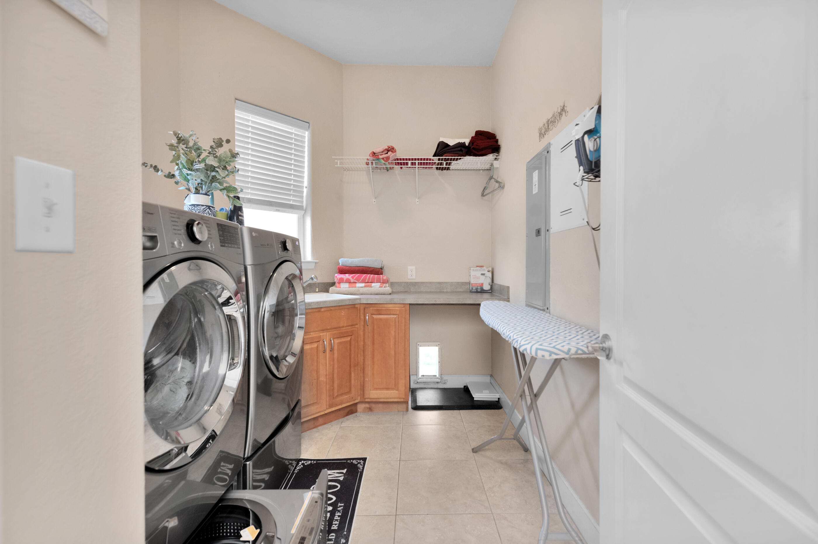 EMERALD LAKES PH 1 - Residential