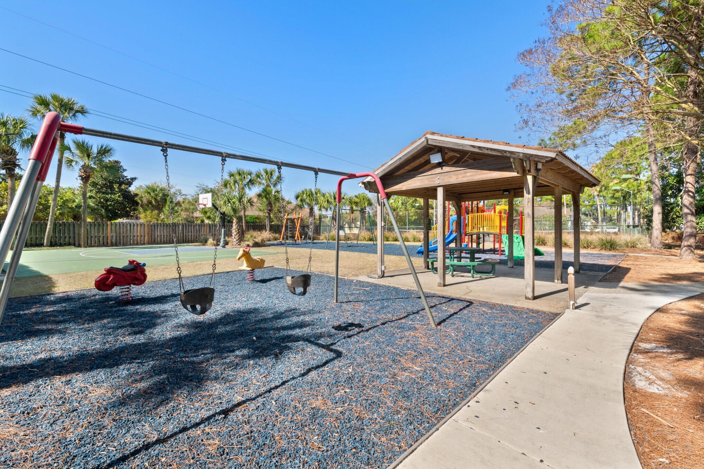 EMERALD LAKES PH 1 - Residential