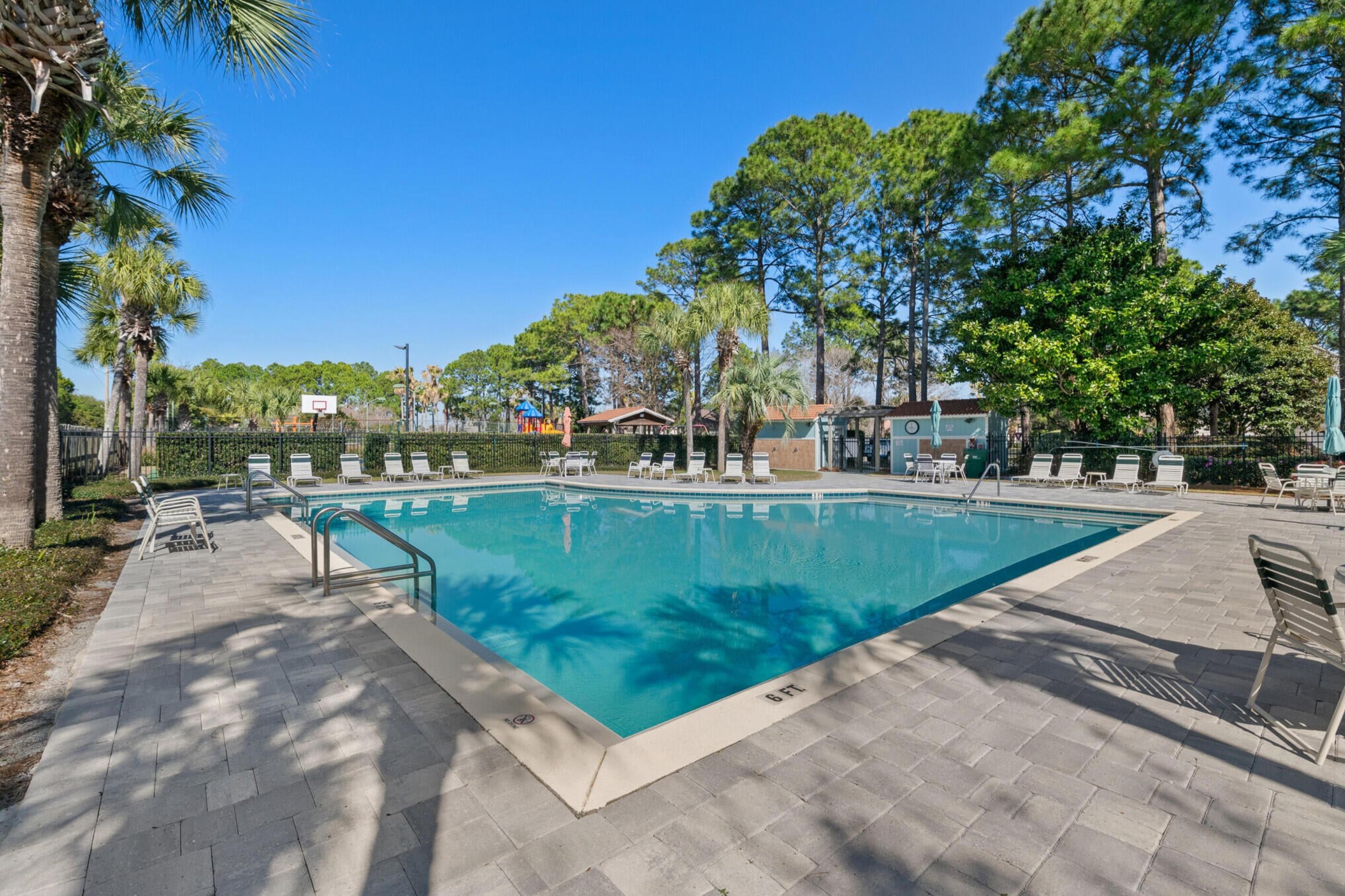 EMERALD LAKES PH 1 - Residential