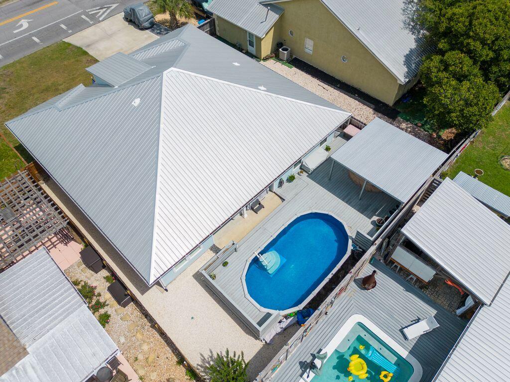 SEACLUSION BEACH - Residential