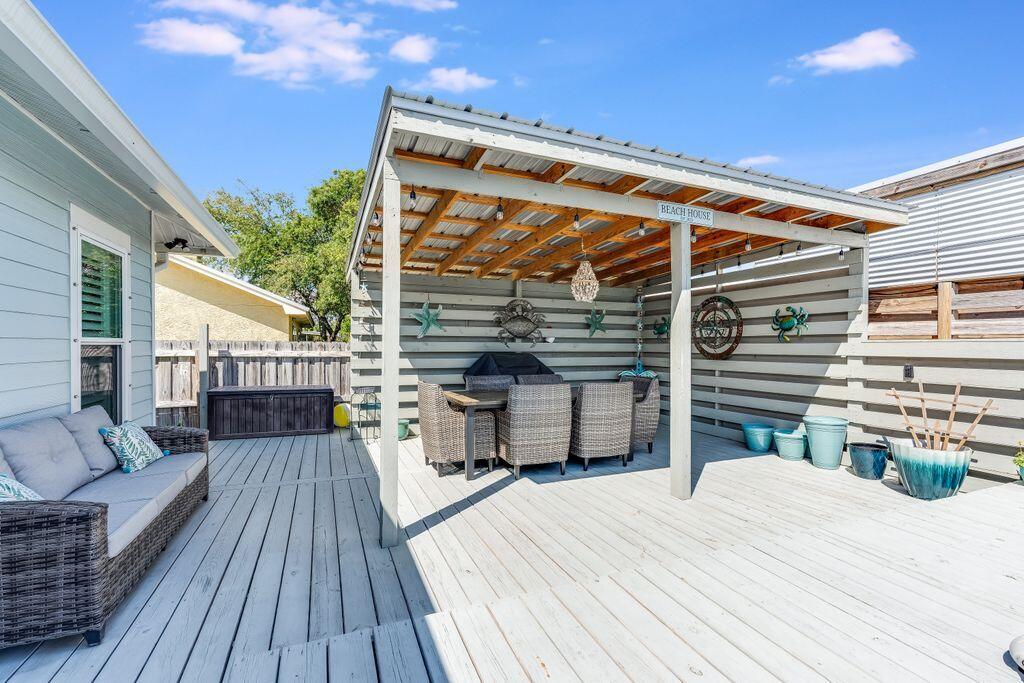 SEACLUSION BEACH - Residential