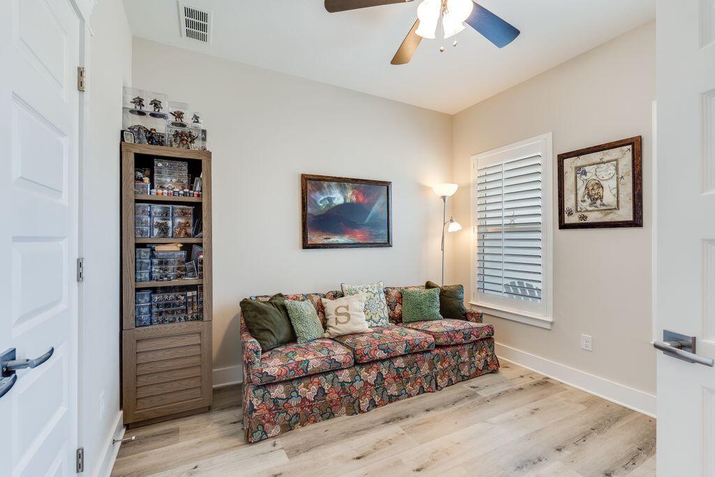 SEACLUSION BEACH - Residential