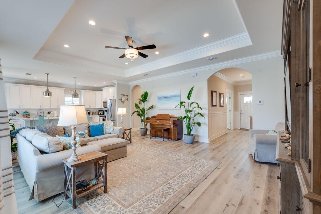 SEACLUSION BEACH - Residential