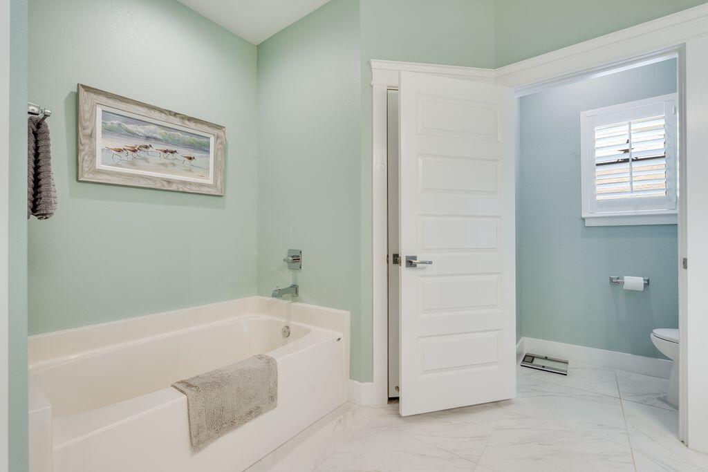 SEACLUSION BEACH - Residential