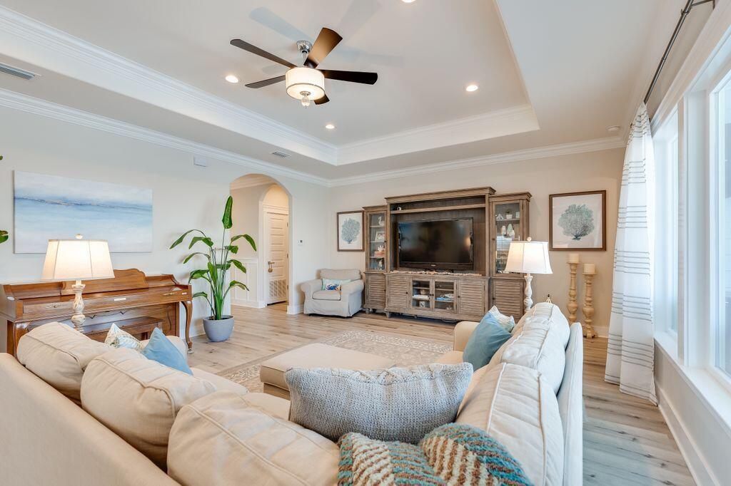 SEACLUSION BEACH - Residential