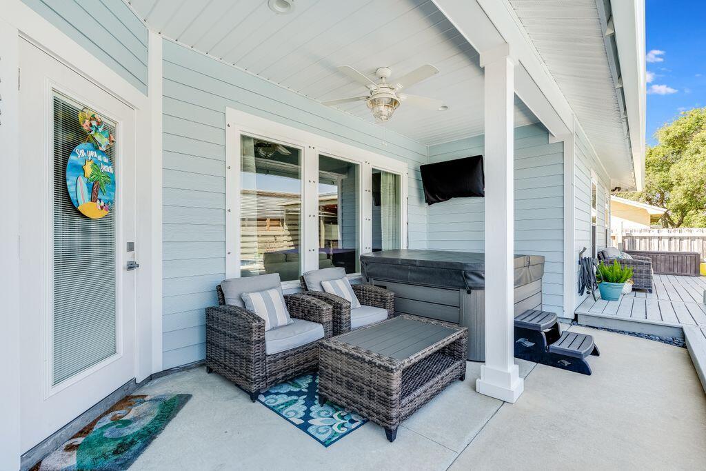 SEACLUSION BEACH - Residential