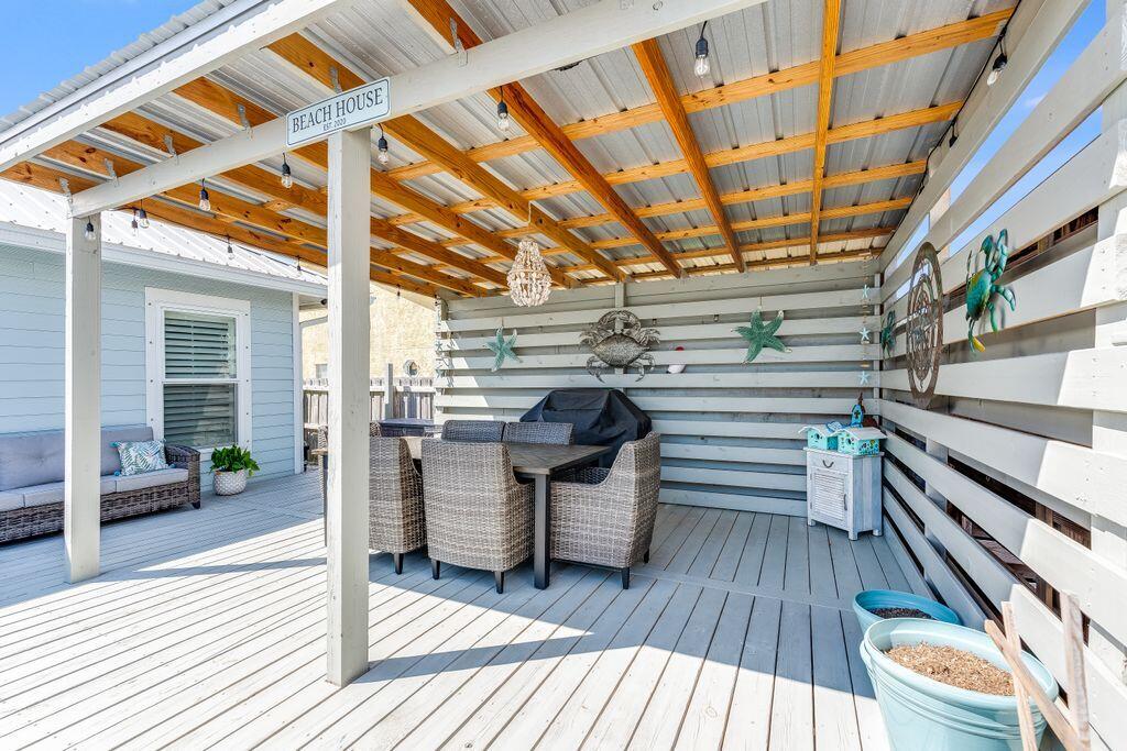 SEACLUSION BEACH - Residential