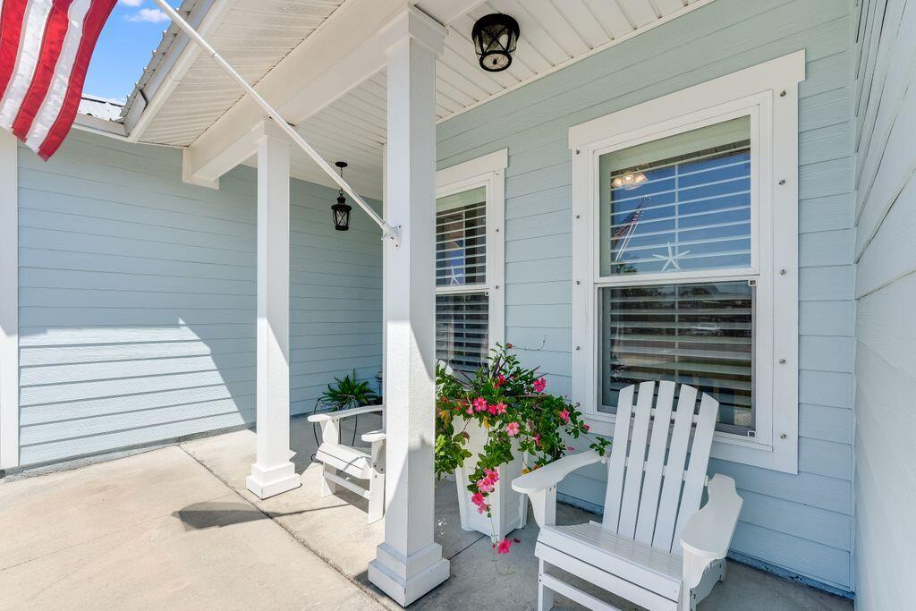 SEACLUSION BEACH - Residential