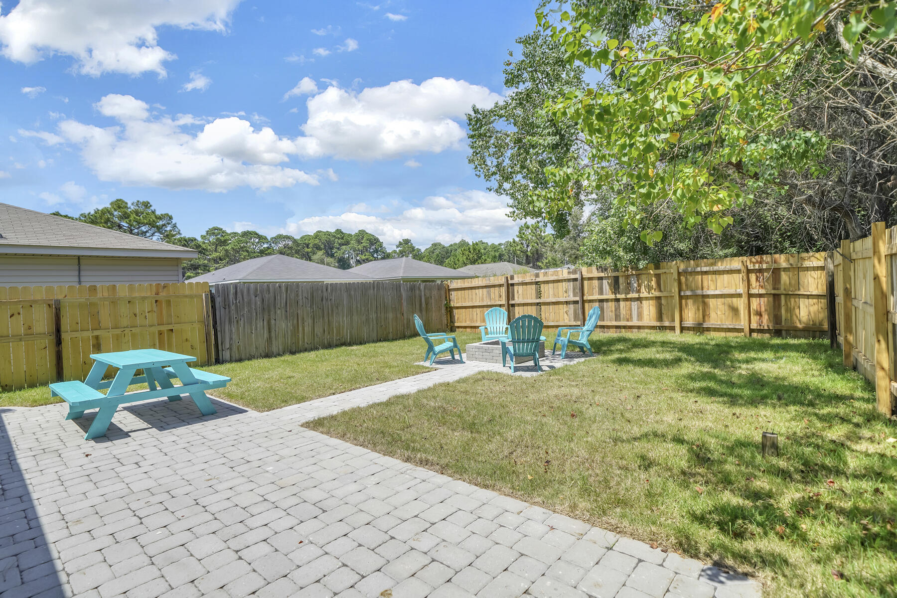 FIRST ADDITION TO NAVARRE - Residential