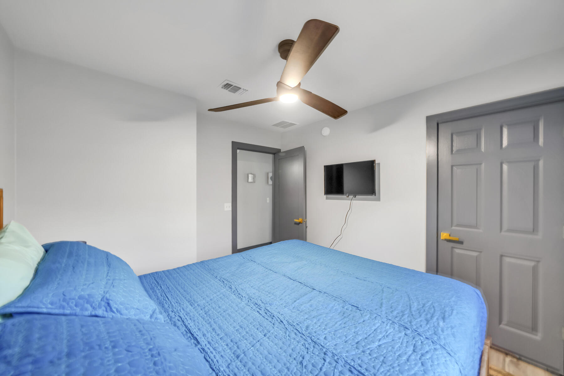 FIRST ADDITION TO NAVARRE - Residential