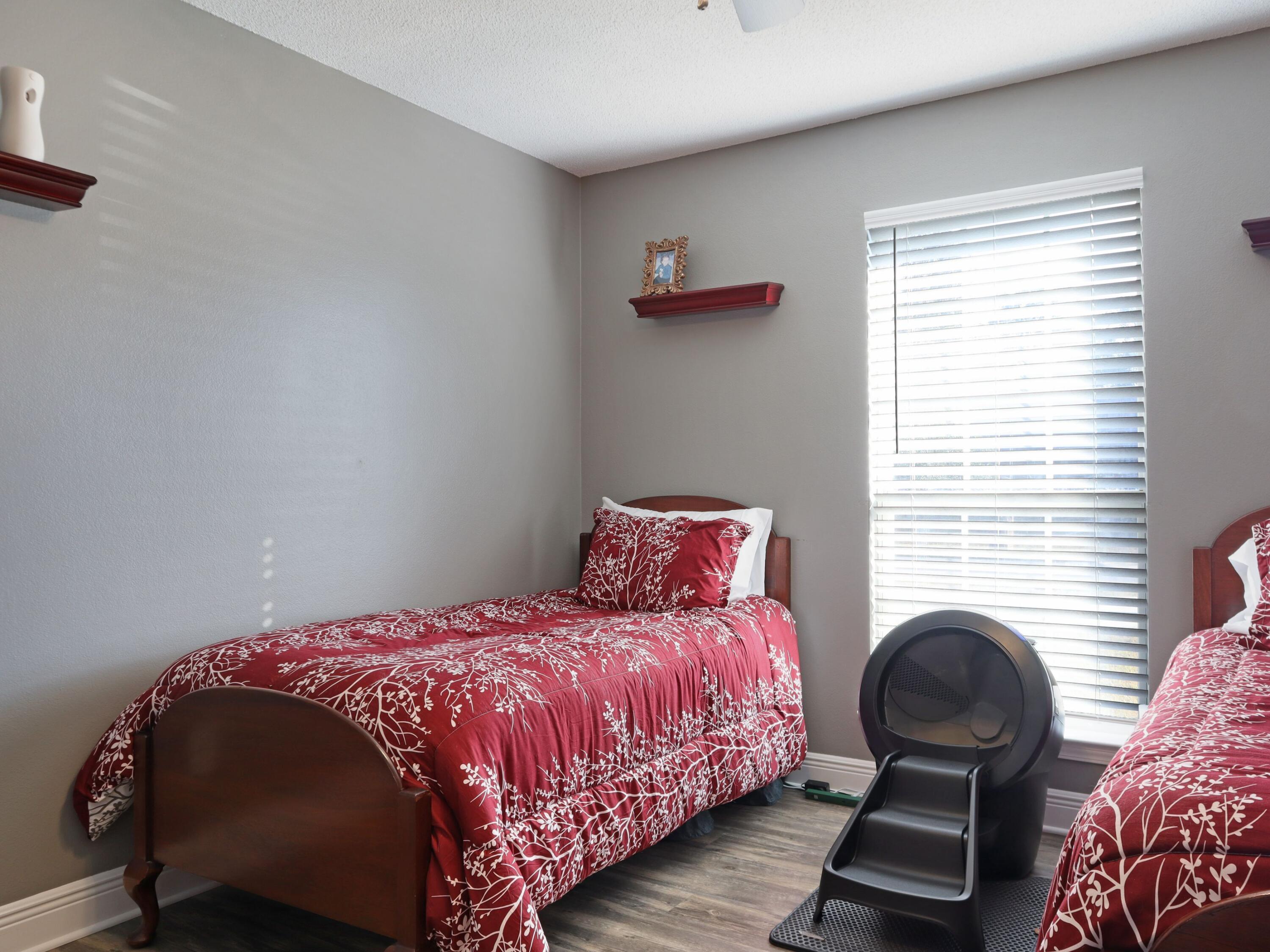 TANGLEWOOD OAKS - Residential