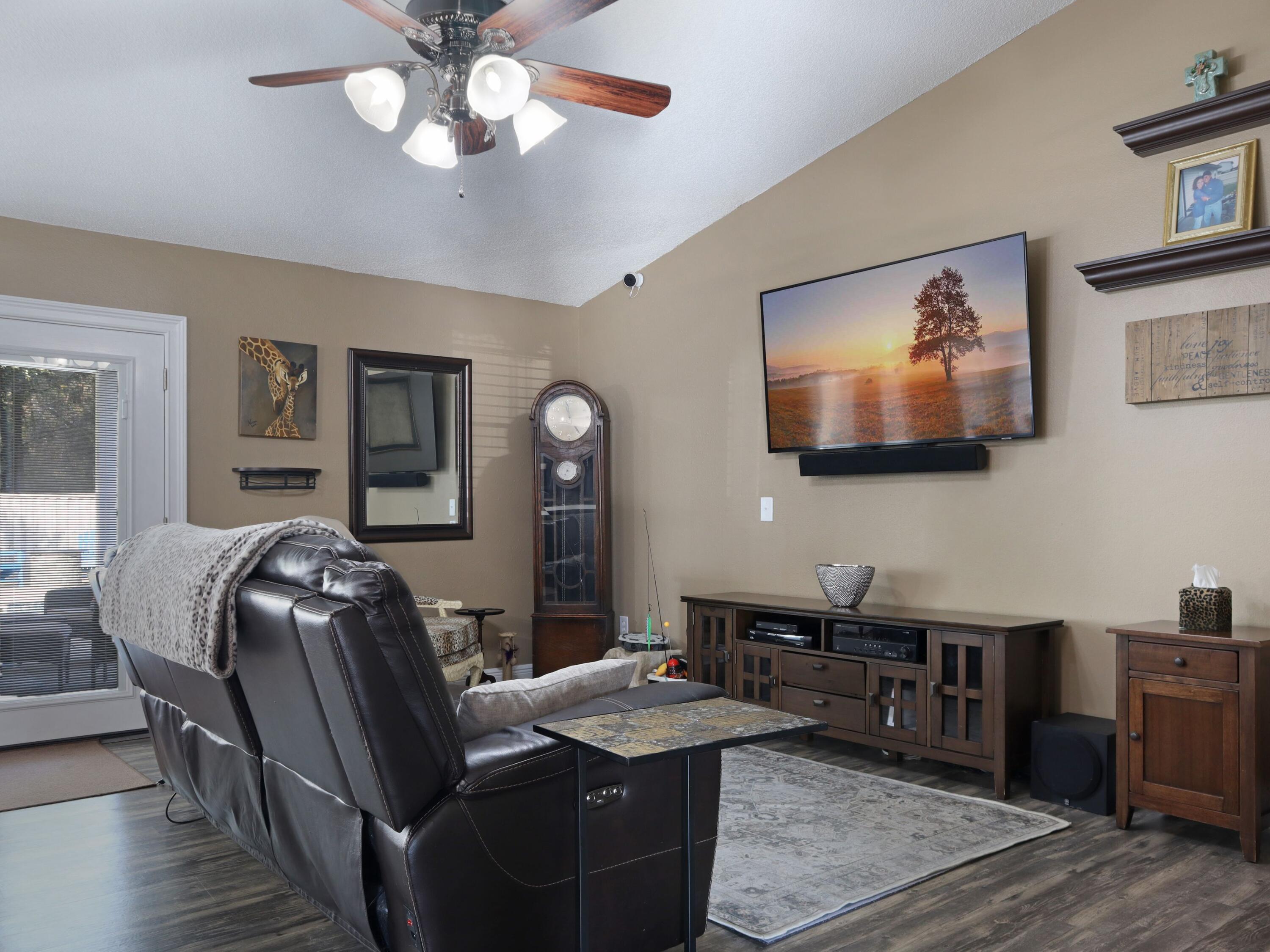 TANGLEWOOD OAKS - Residential