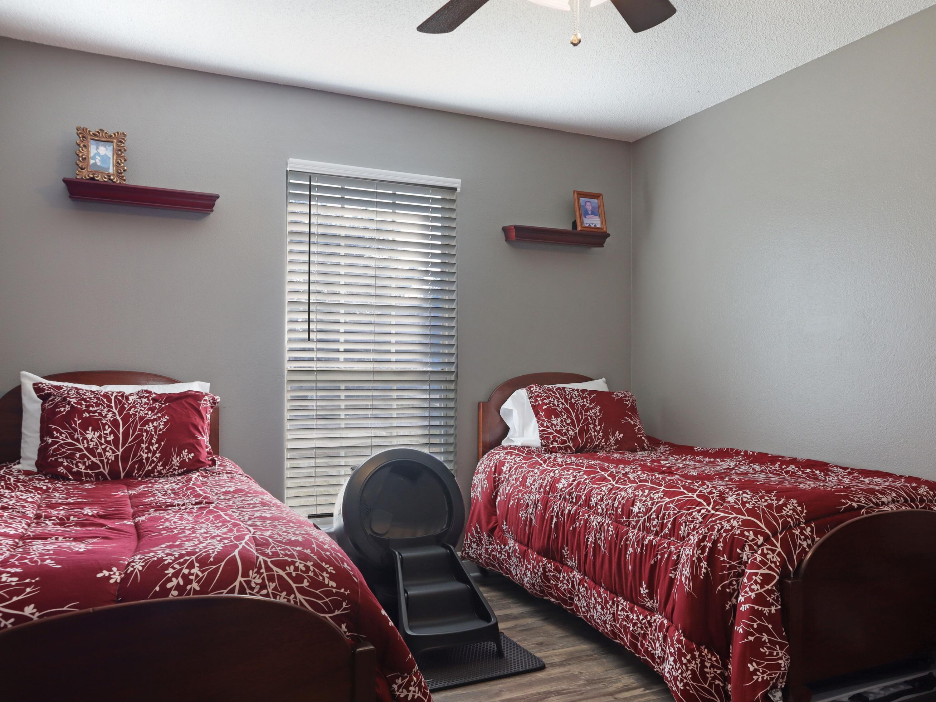 TANGLEWOOD OAKS - Residential