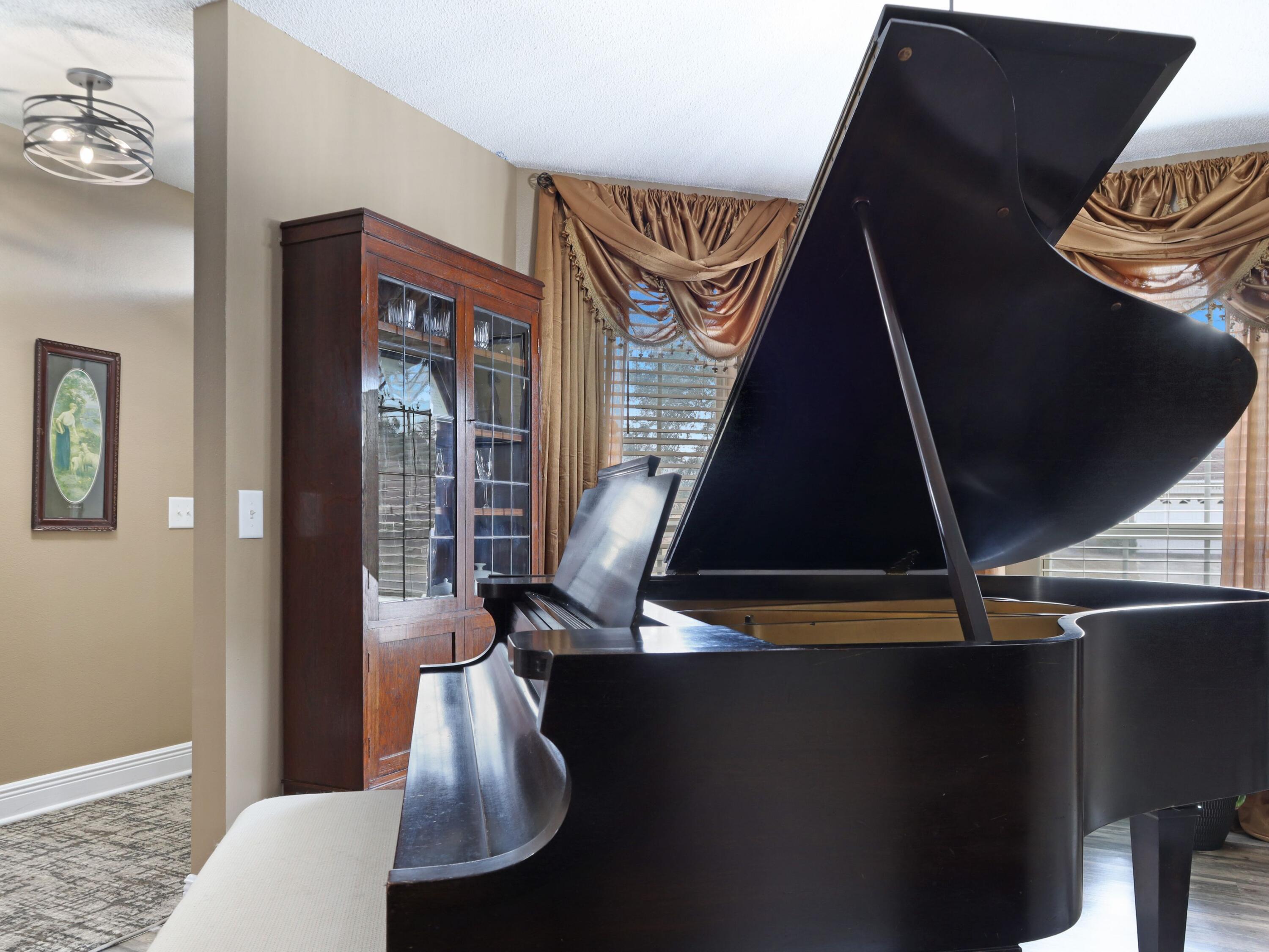 TANGLEWOOD OAKS - Residential