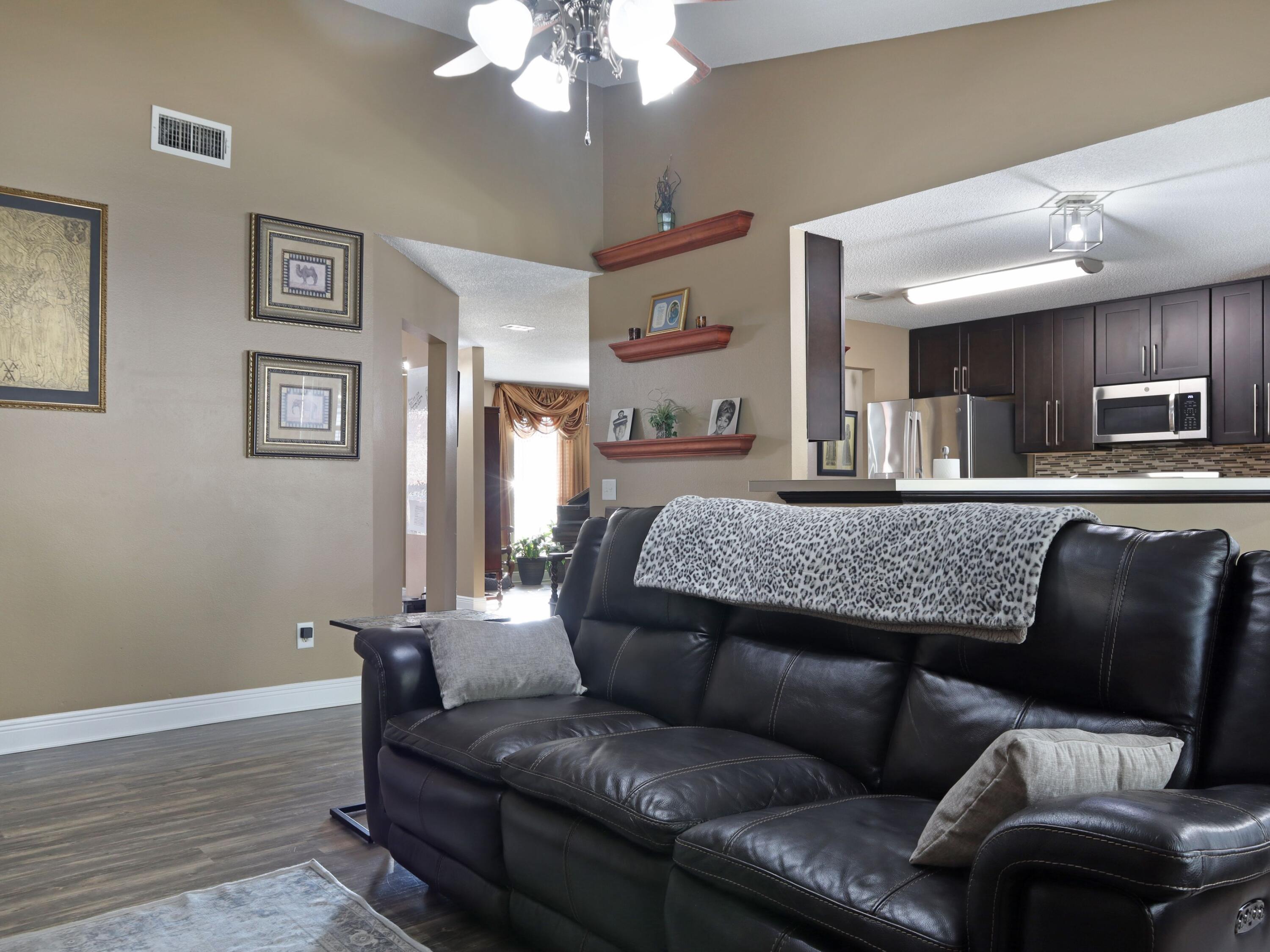 TANGLEWOOD OAKS - Residential