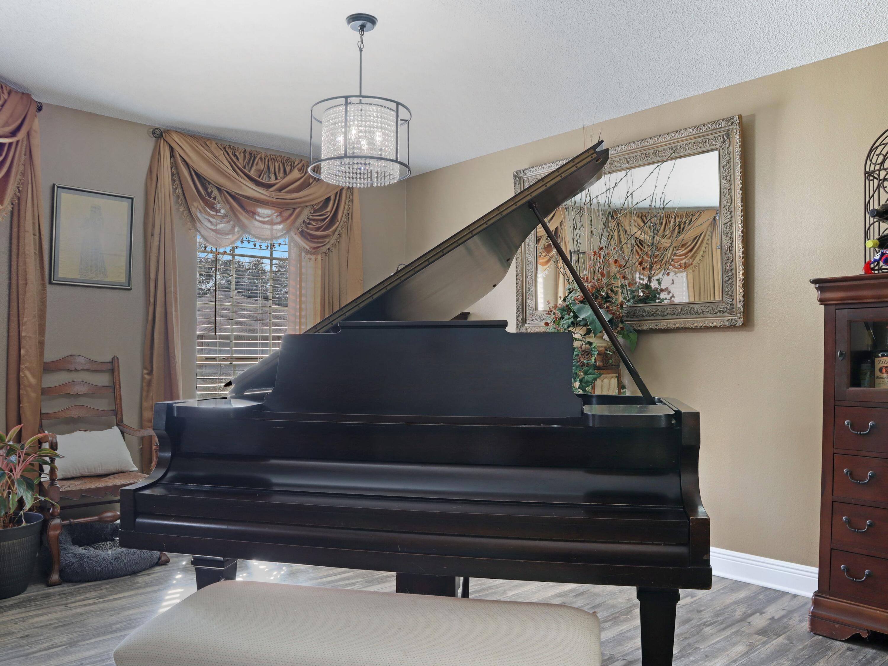 TANGLEWOOD OAKS - Residential