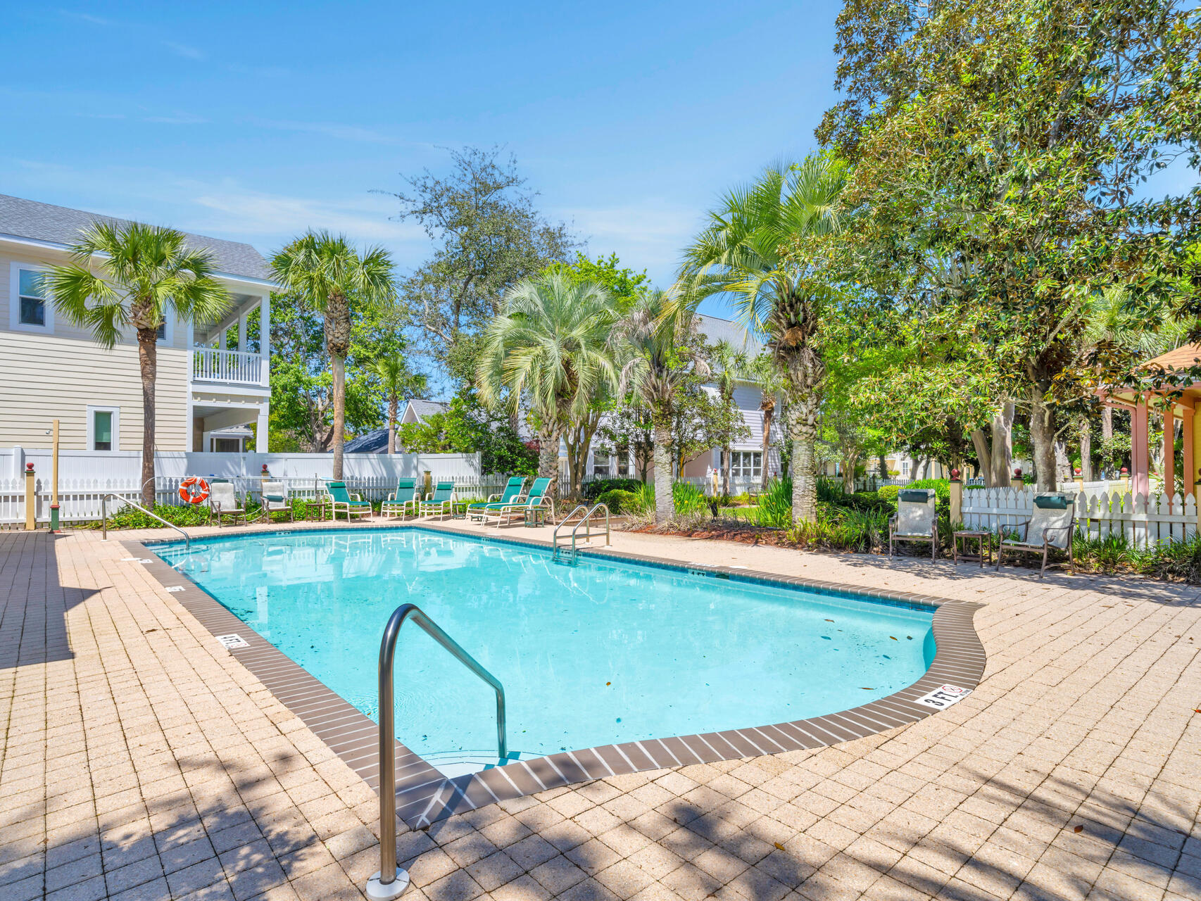 SOVEREIGN ISLE S/D - Residential