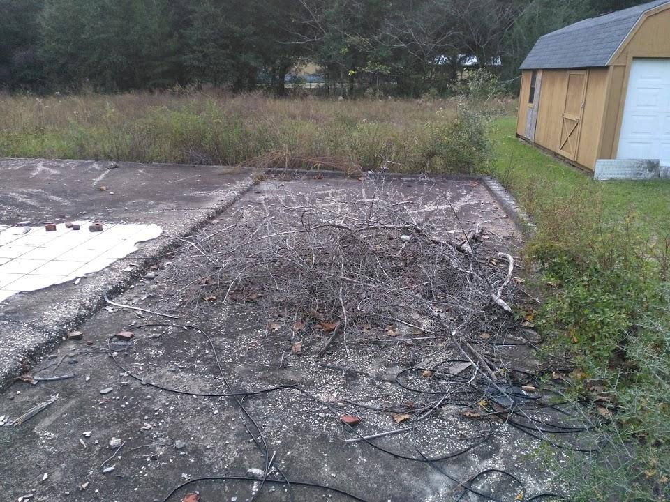 WHISPERING LAKES ESTATES - Land