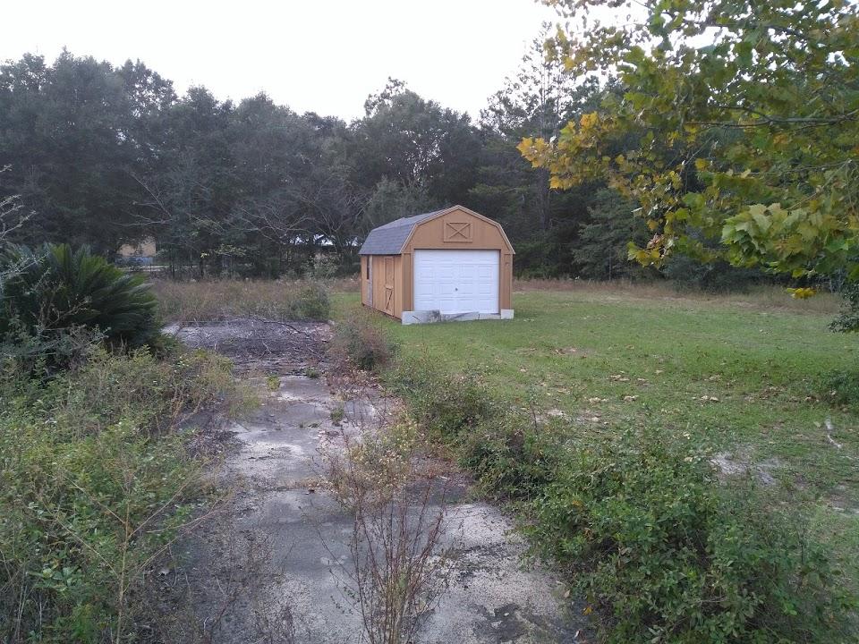 WHISPERING LAKES ESTATES - Land