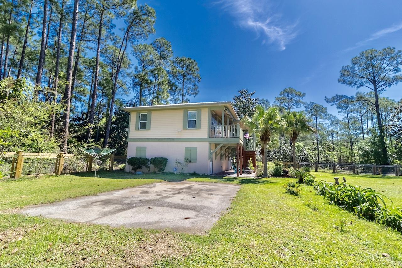 TOWN OF SANTA ROSA - Residential