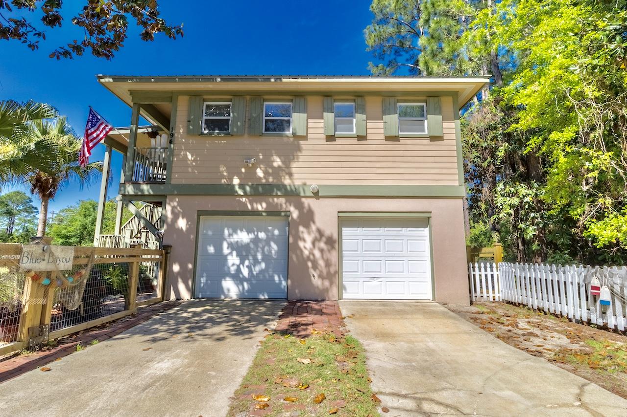 TOWN OF SANTA ROSA - Residential