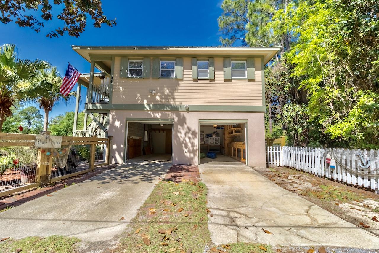 TOWN OF SANTA ROSA - Residential